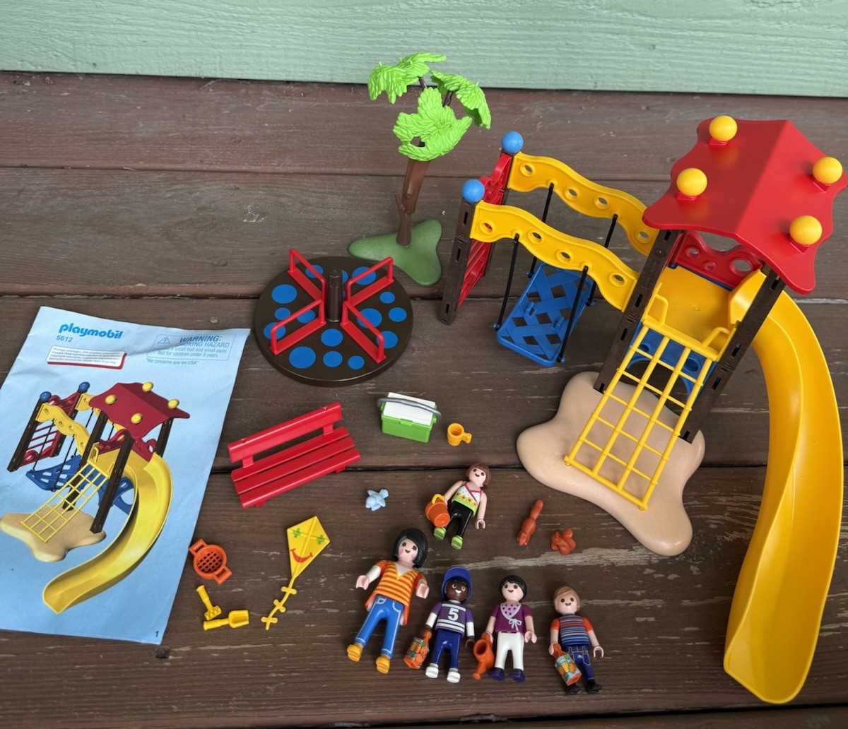 Playmobil 5612 Playground Set layout with figures Complete-no Box Playmobil 5612 Playground Set layout with figures Complete-no Box