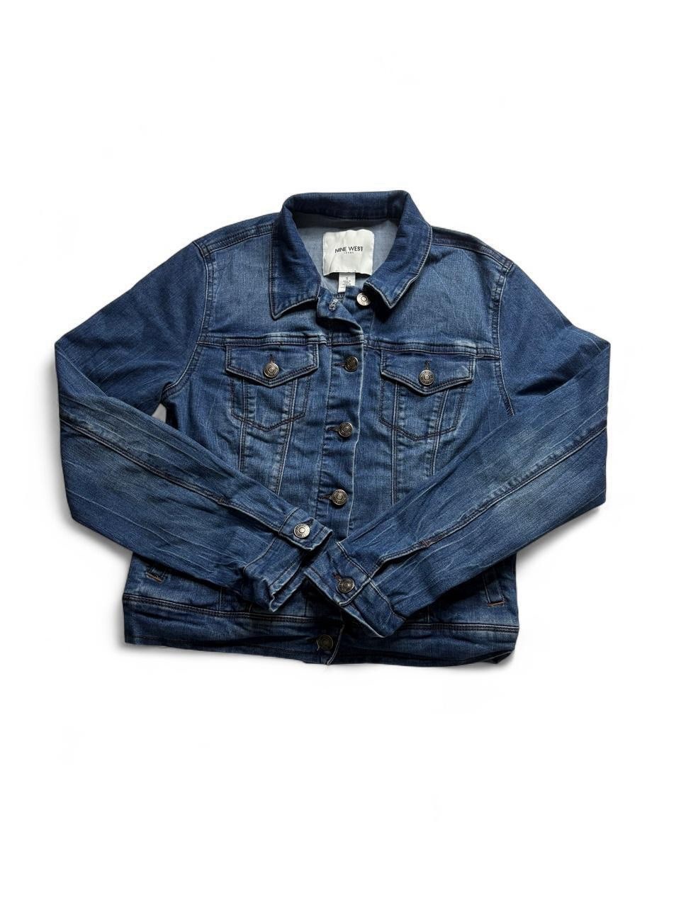 Nine West Blue Denim Jacket Classic Trucker Size Medium Nine West Blue Denim Jacket Classic Trucker Size Medium