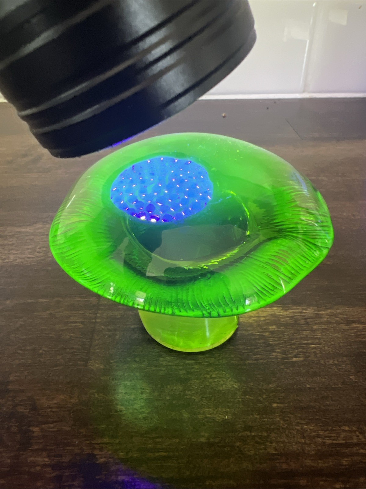 Vintage MCM Viking Uranium Glass EPIC Lime Green Mushroom 2.5\ Vintage MCM Viking Uranium Glass EPIC Lime Green Mushroom 2.5\