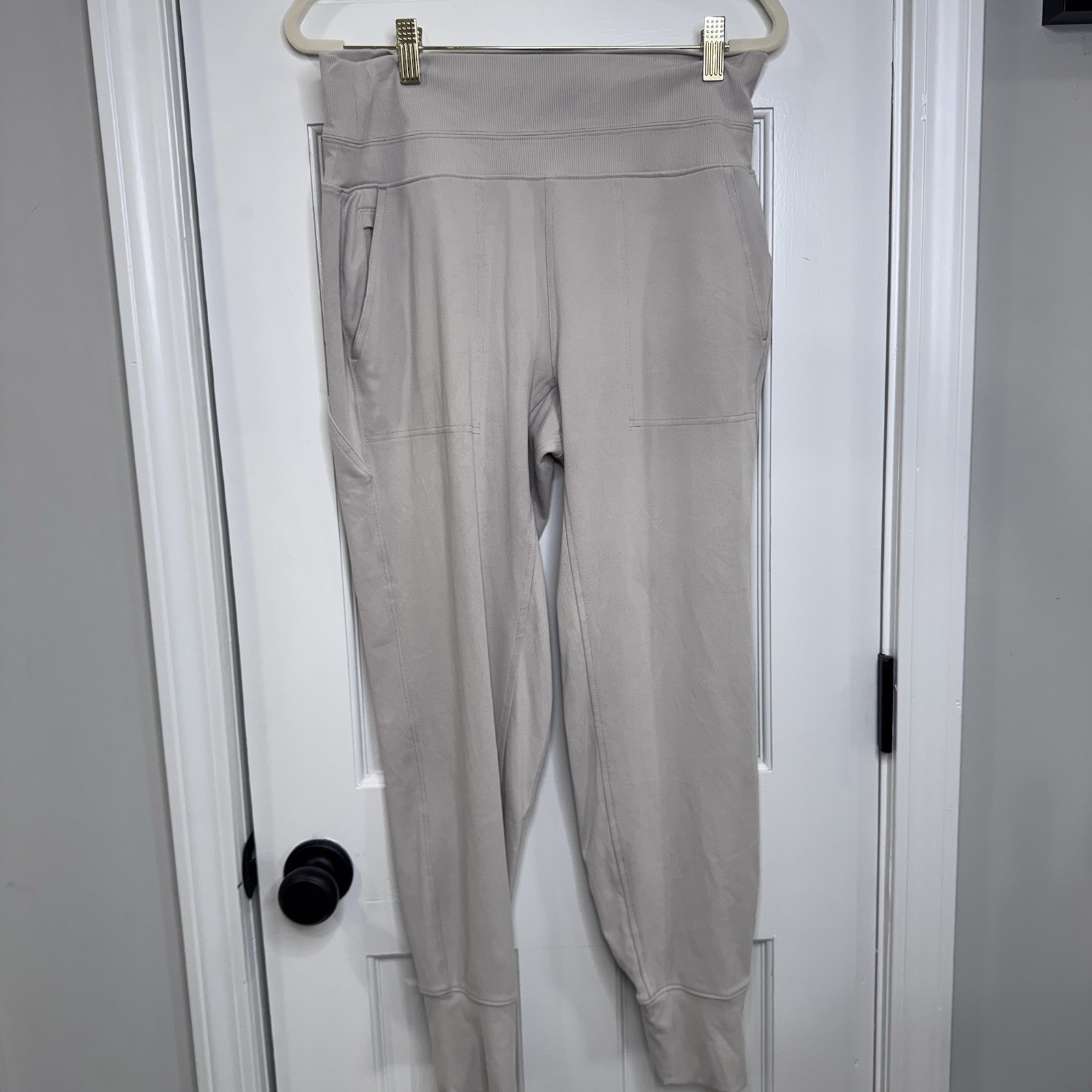 Athleta Womens M Gray Venice High Rise Travel Stretch Pockets Jogger Pants