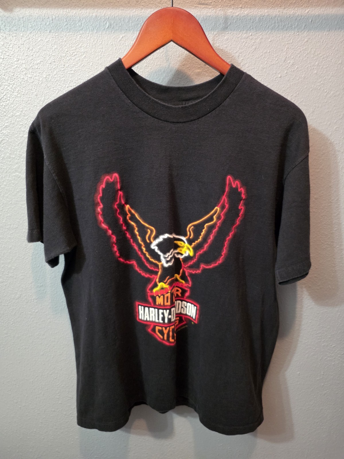 Vintage Harley Davidson T-Shirt Sz Medium Neon Eagle Logo 1992 HD Tucson AZ 