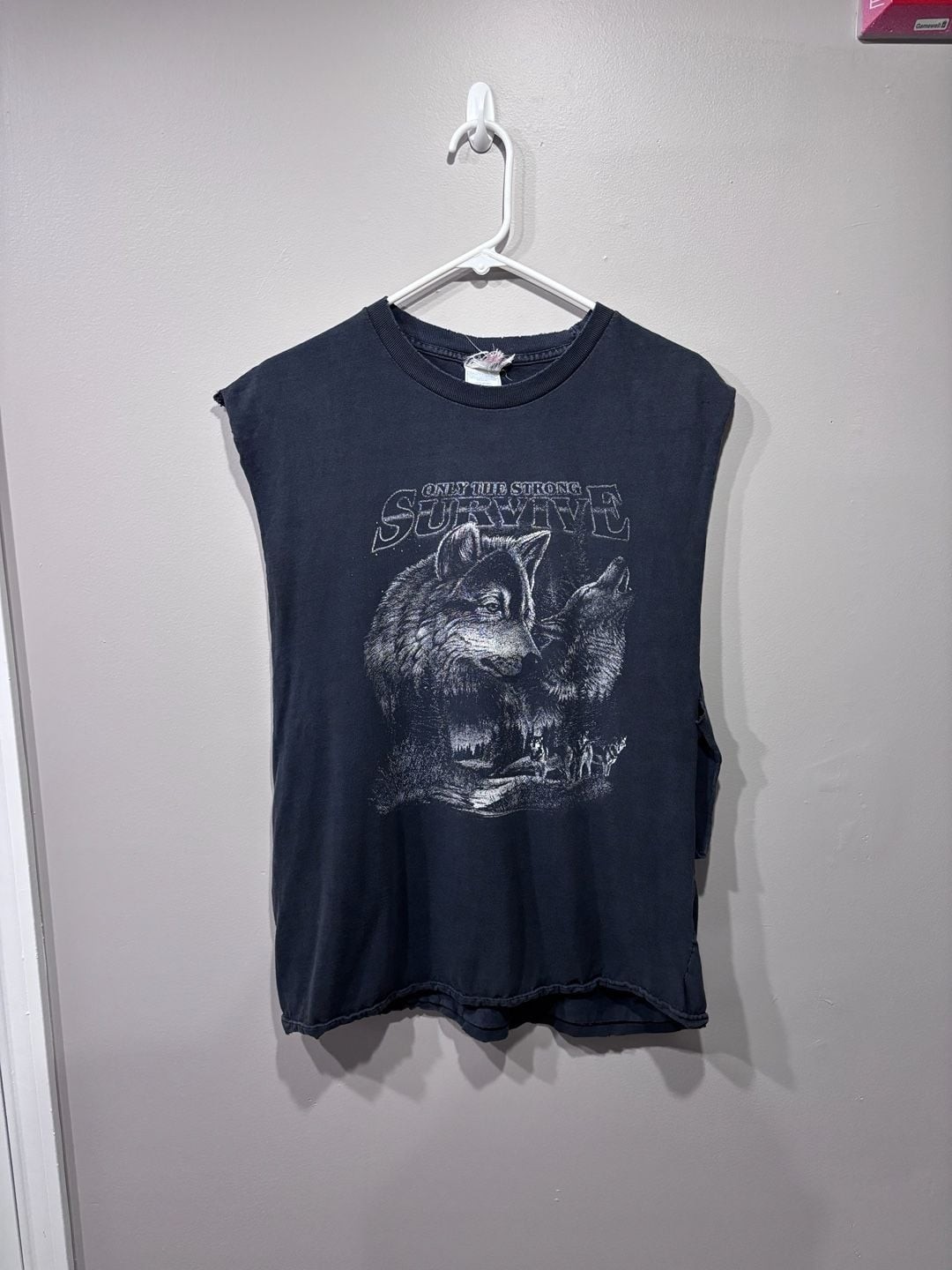 Vintage Only The Strong Survive Wolf Muscle Shirt Size L Black