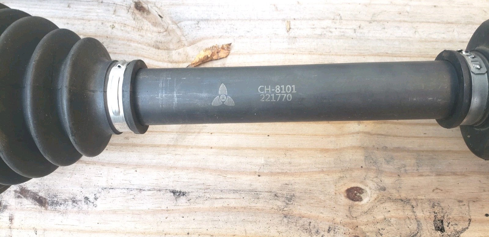 Left New CV Complete Assy SurTrack CH8101 Left New CV Complete Assy SurTrack CH8101
