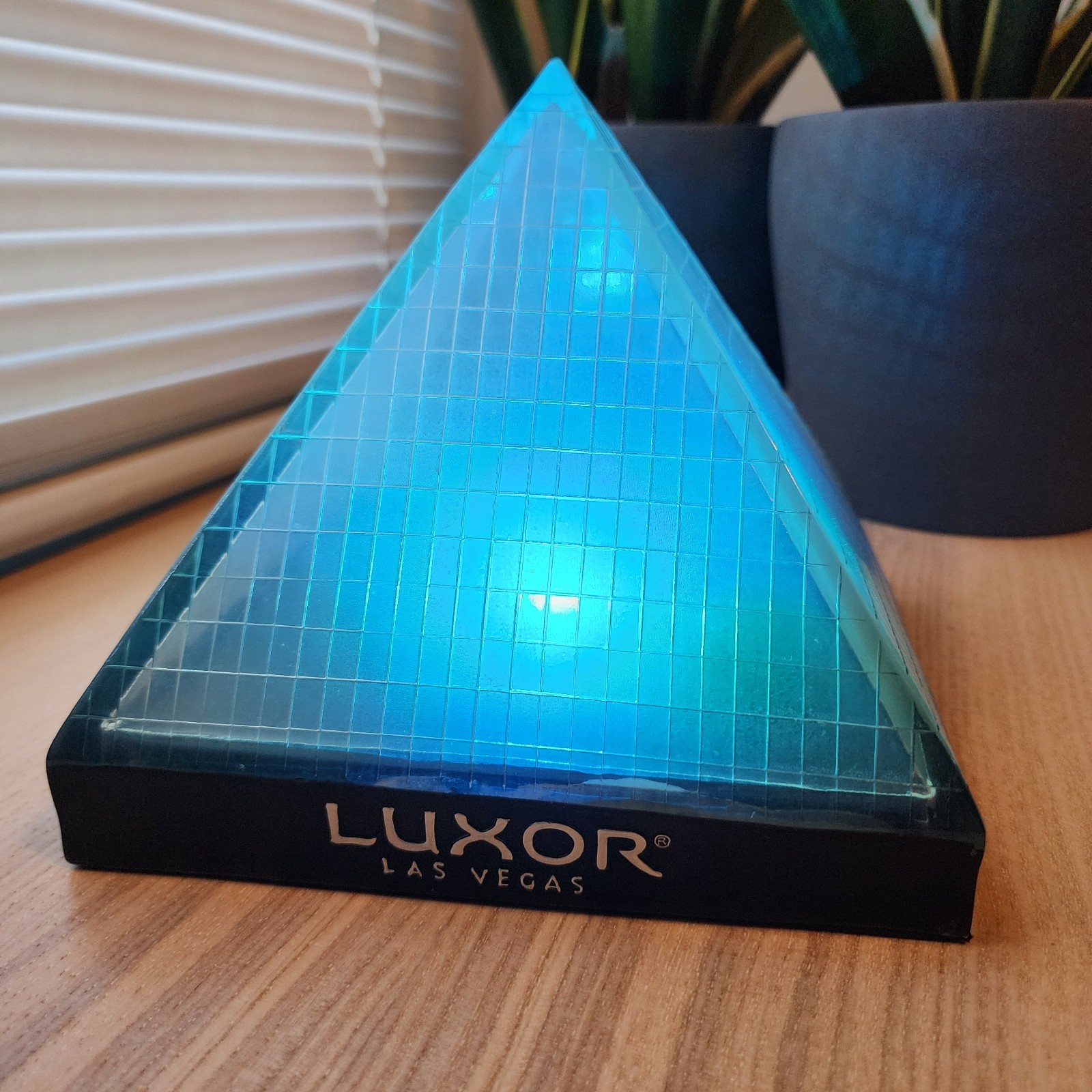 VTG Luxor Las Vegas Casino Hotel Light Up Pyramid - Rare Lighted Souvenir