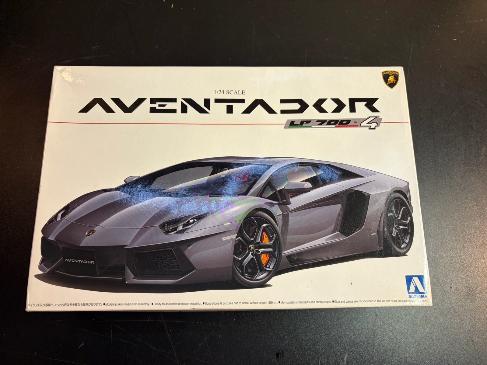 Aoshima Lamborghini Aventador LP700-4 MODEL KIT 1/24 Scale USED Shell Painted Aoshima Lamborghini Aventador LP700-4 MODEL KIT 1/24 Scale USED Shell Painted