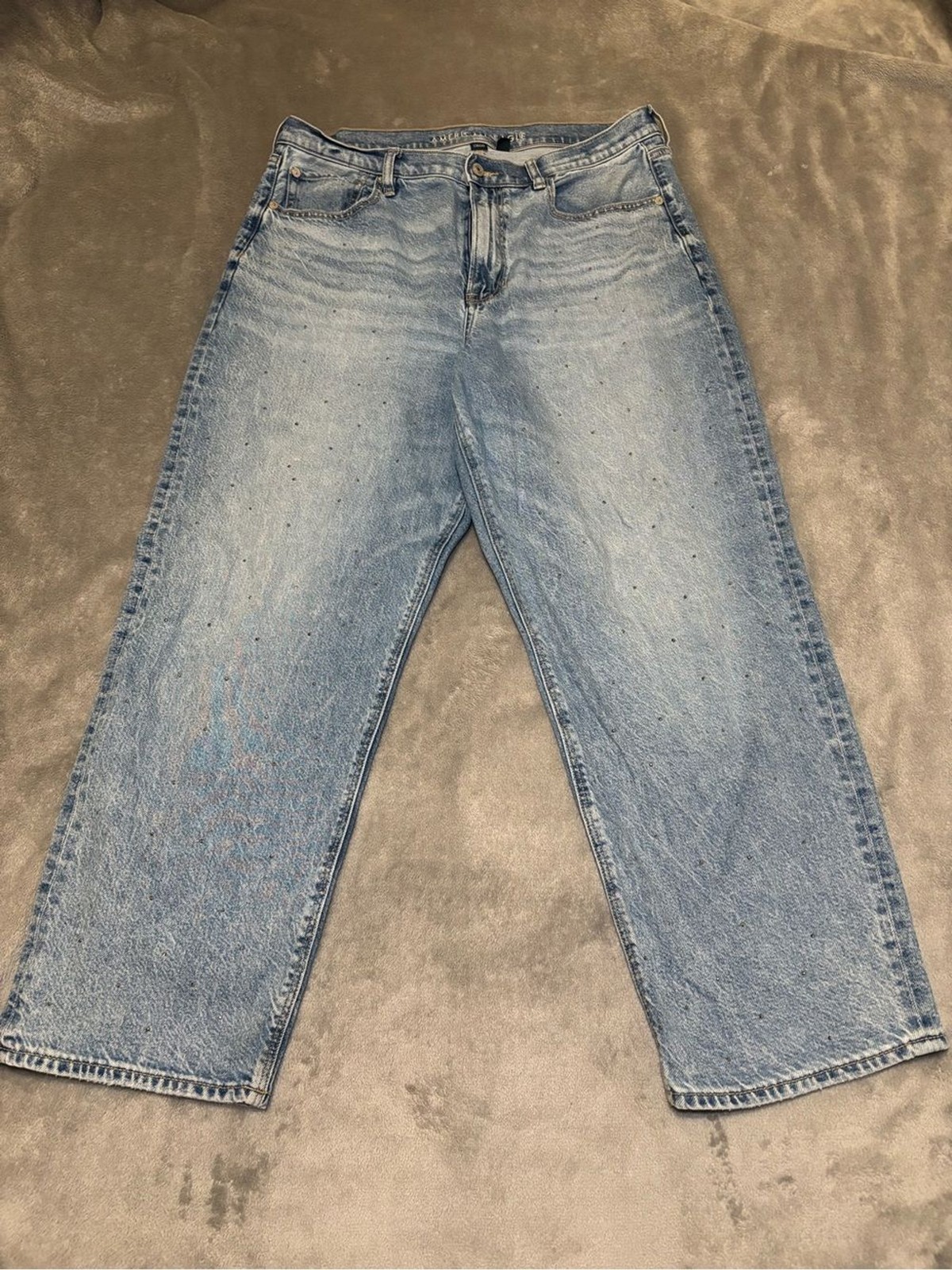 American Eagle Strigid Straight Jeans Light Wash Rhinestone Embellished Size 14S American Eagle Strigid Straight Jeans Light Wash Rhinestone Embellished Size 14S