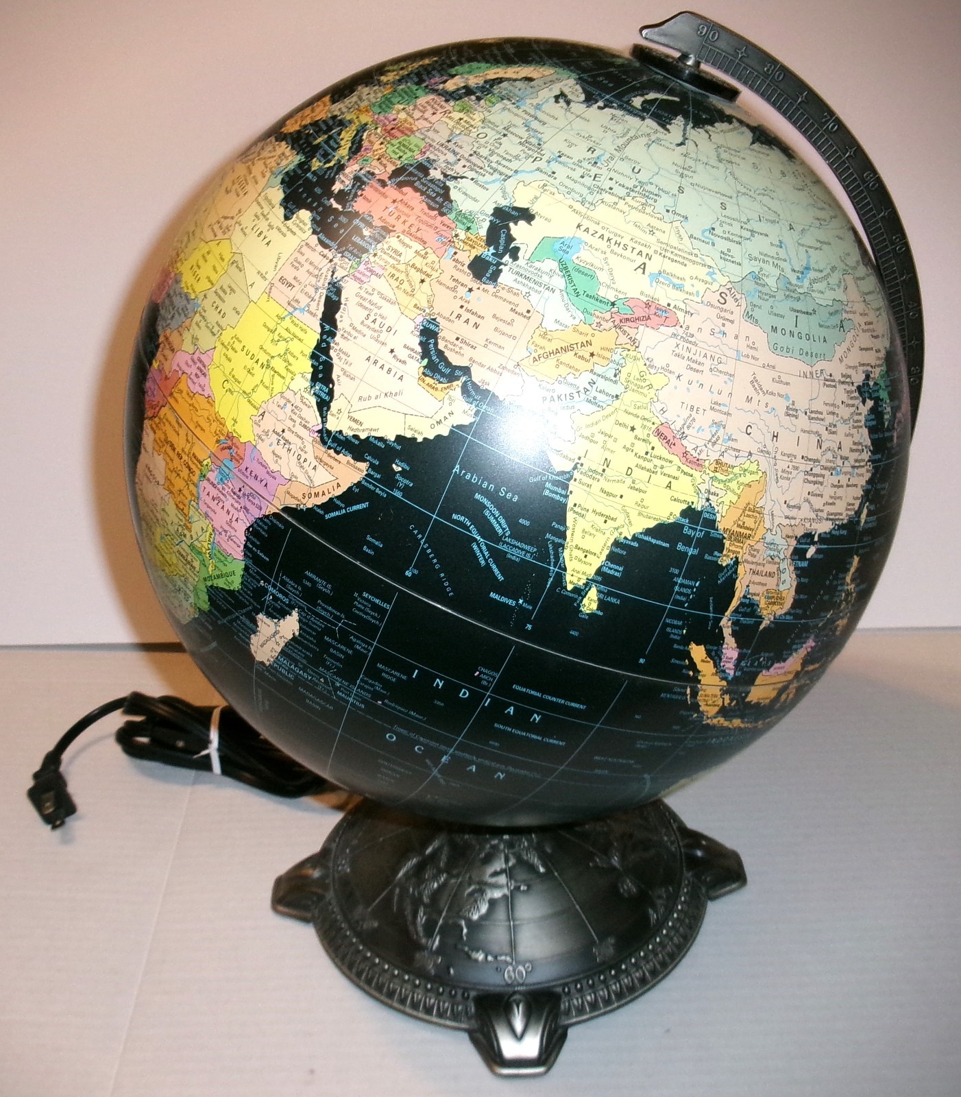 Replogle World Globe Illuminated Starlight Series Black Ocean Cast Metal Base fr Replogle World Globe Illuminated Starlight Series Black Ocean Cast Metal Base fr