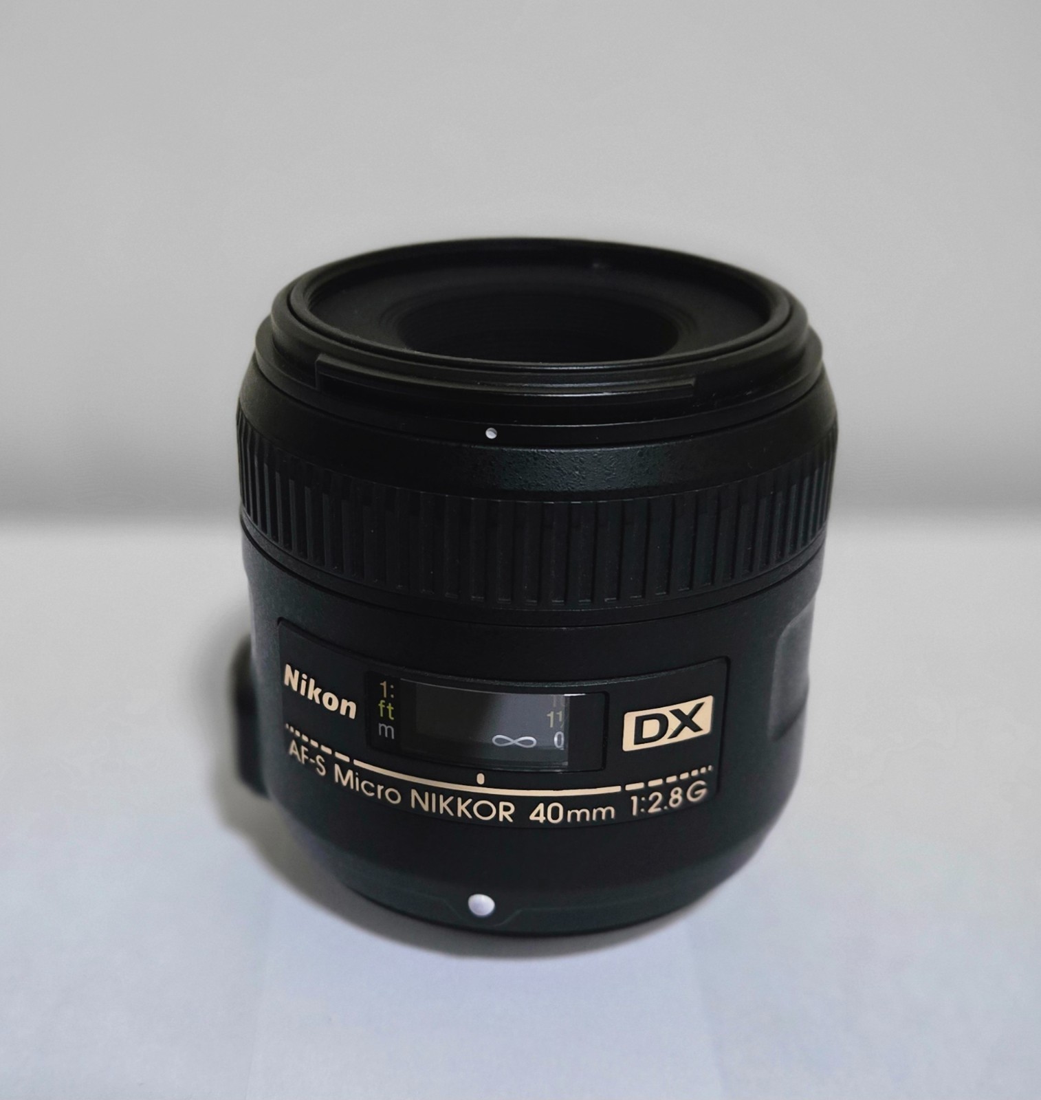 95% NEW-Nikon AF-S DX Micro-NIKKOR 40mm f/2.8G Close-up Lens-Dreamy Bokeh