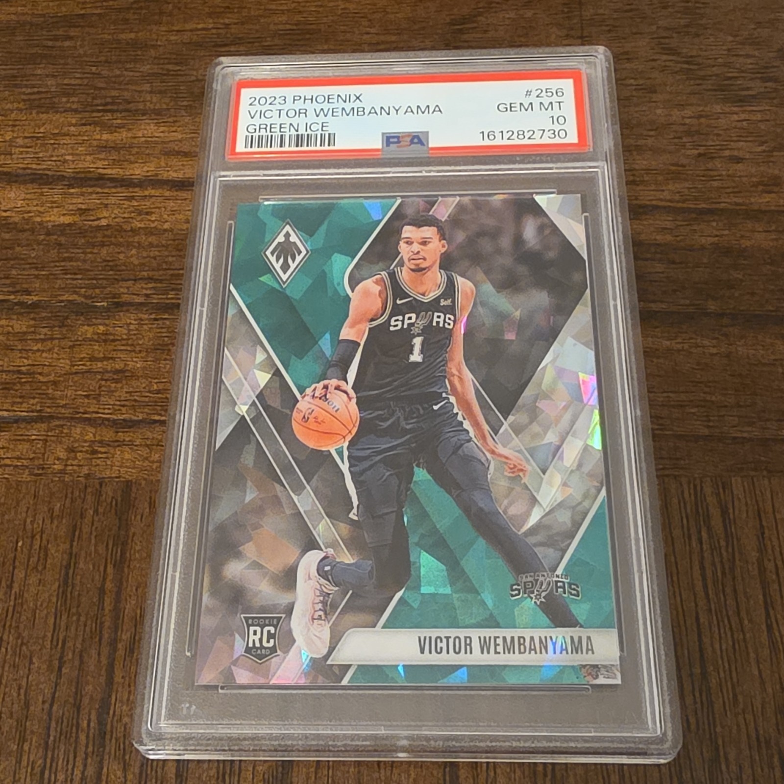 Panini 2023-24 Phoenix Rookies Victor Wembanyama Green Ice #256 PSA 10 /149