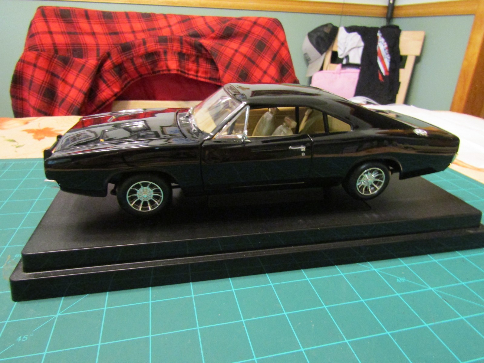 Ertl 1/18 diecast Dukes of Hazzard General Lee black edition Ertl 1/18 diecast Dukes of Hazzard General Lee black edition