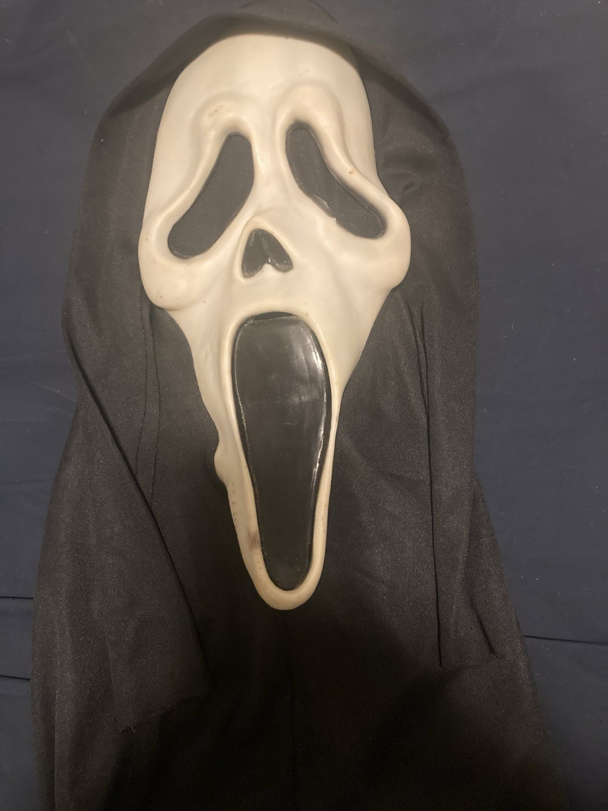 Vintage Fun World Scream 2 Ghostface Mask Gen 2 Glow in Dark Poly Shroud