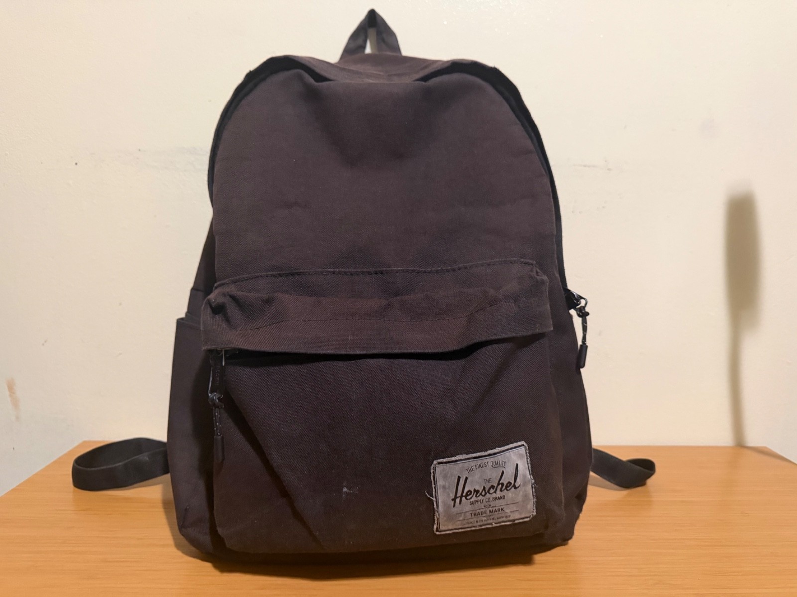 Herschel Supply Co Classic XL Backpack Black Red Striped Lining Laptop Sleeve Us