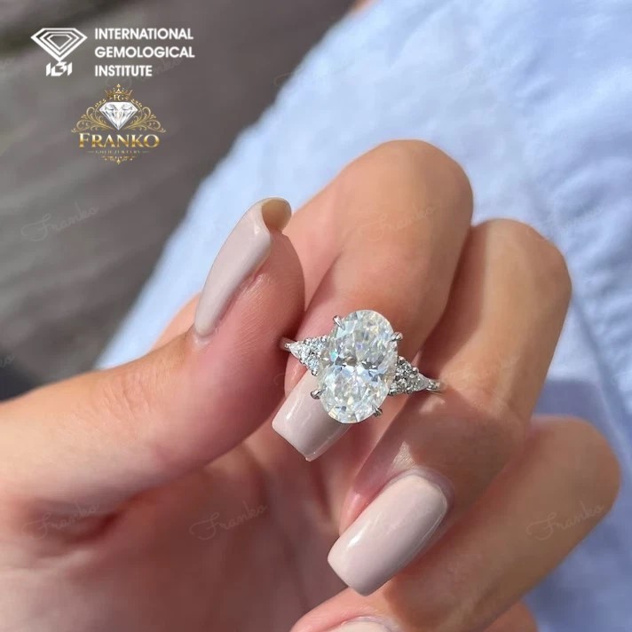 3.15 Ct Oval Lab Grown Diamond Solitaire Engagement Ring EF/VS1 14K White Gold