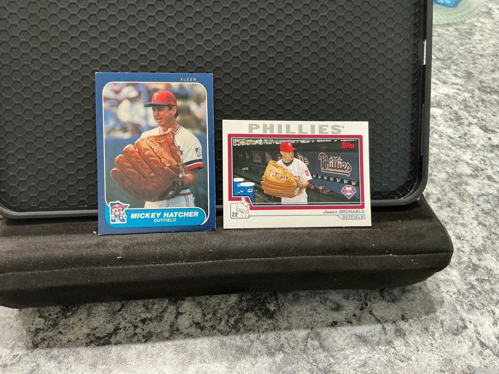 1986 Fleer Mickey Hatcher #396, 2004 Jason Michaels # 181 - GIANT Gloves RARE 1986 Fleer Mickey Hatcher #396, 2004 Jason Michaels # 181 - GIANT Gloves RARE