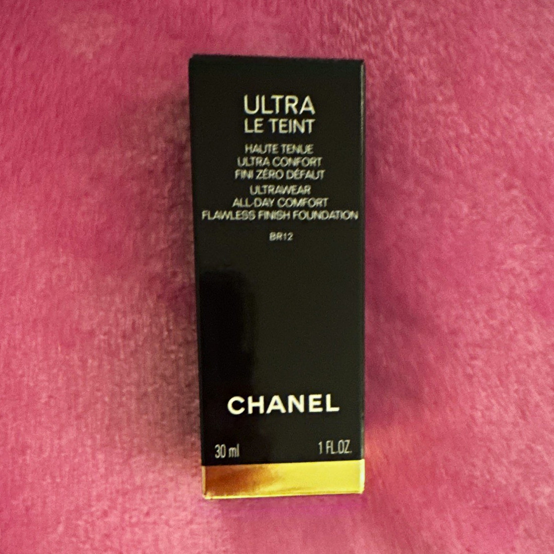 CHANEL Ultra Le Teint Ultrawear Matte Foundation BR12 1 fl oz CHANEL Ultra Le Teint Ultrawear Matte Foundation BR12 1 fl oz