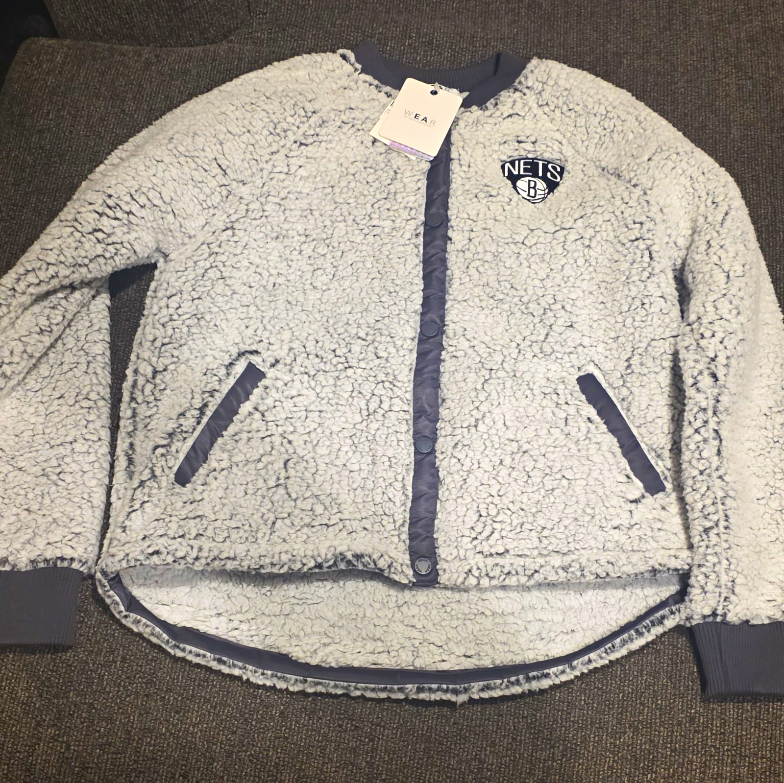 WEAR by Erin Andrews NBA Brooklyn Nets Sherpa Snap-Front Jacket Gray Size L