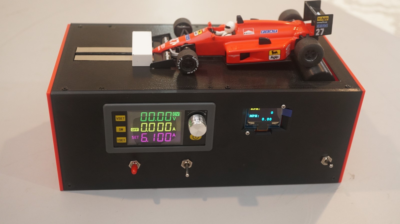 Shop Made Slot Car Dyno Test Bench for 1/32 and 1/24 With RPM and MPH Display Shop Made Slot Car Dyno Test Bench for 1/32 and 1/24 With RPM and MPH Display