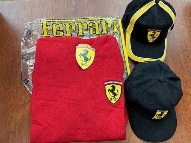 Vintage 1995 Ferrari F1 Hats x2 + Red Sweatshirt XL NEW Molson Grand Prix Canada