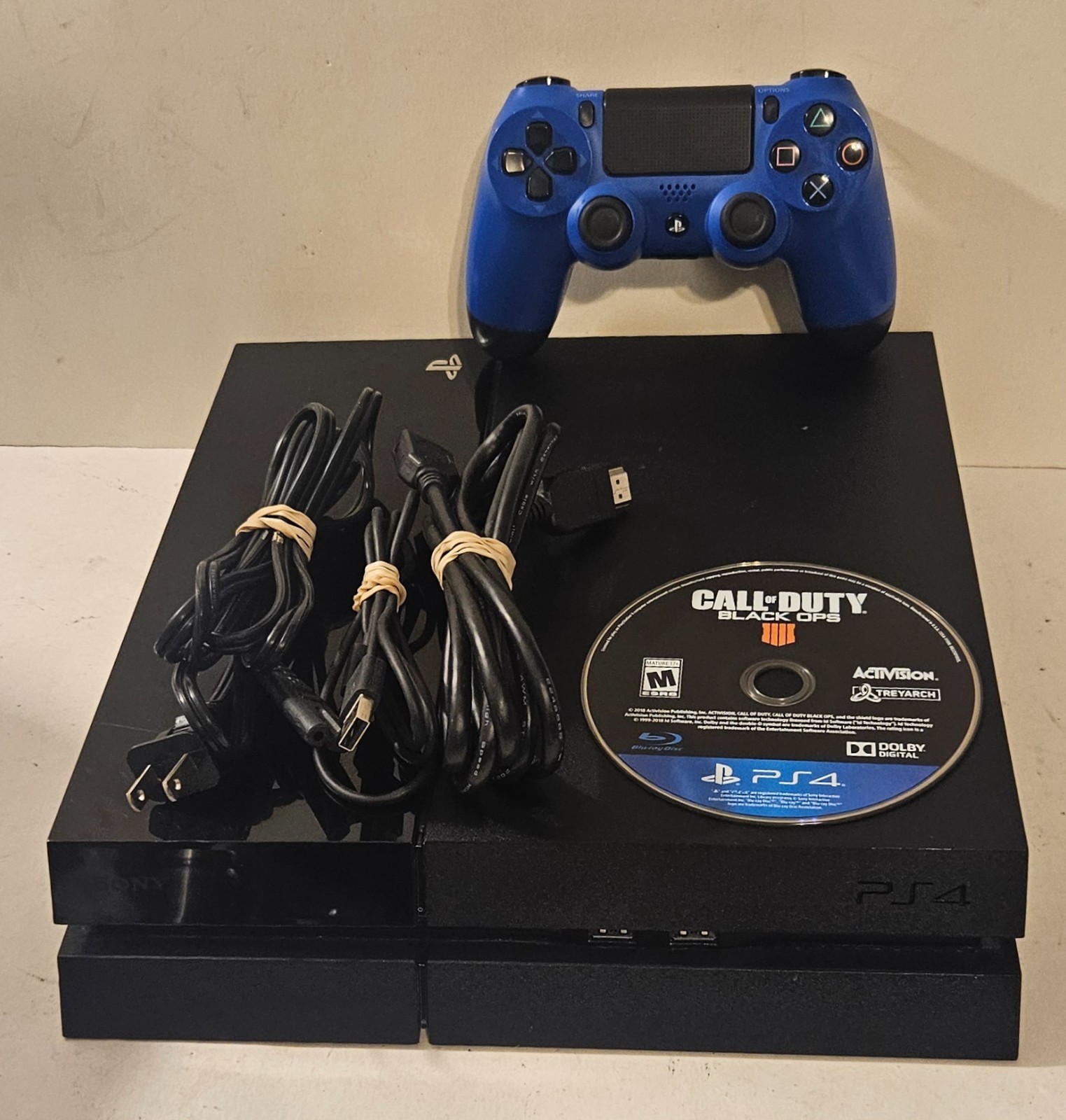 Sony PlayStation 4 PS4 CUH-1115A 500GB Console Bundle w/1 Controller & 1 Game Sony PlayStation 4 PS4 CUH-1115A 500GB Console Bundle w/1 Controller & 1 Game