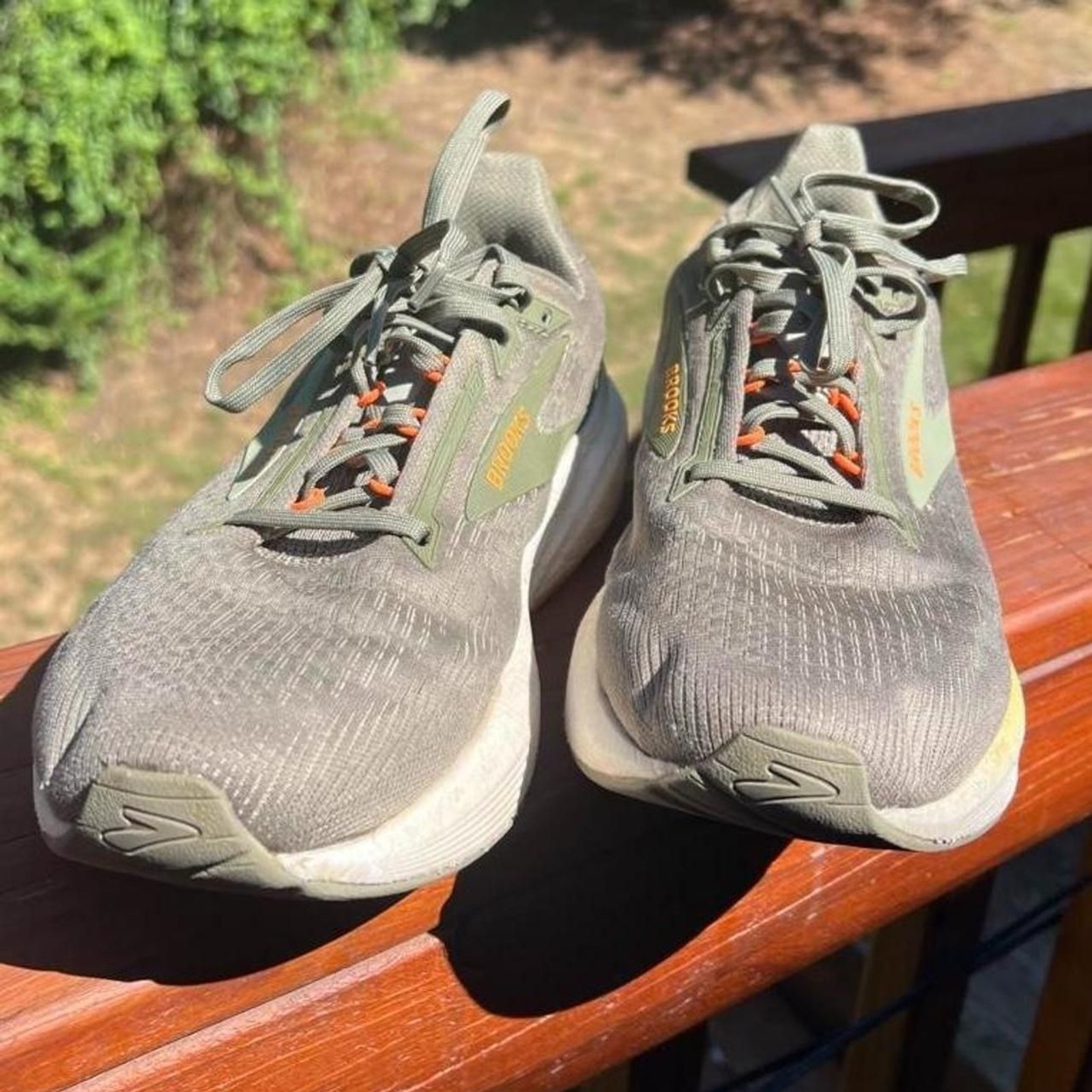 Brooks Men\'s 8.5 Ghost 14 Revel 8 Olive Green Khaki Orange Running Jog Sneakers