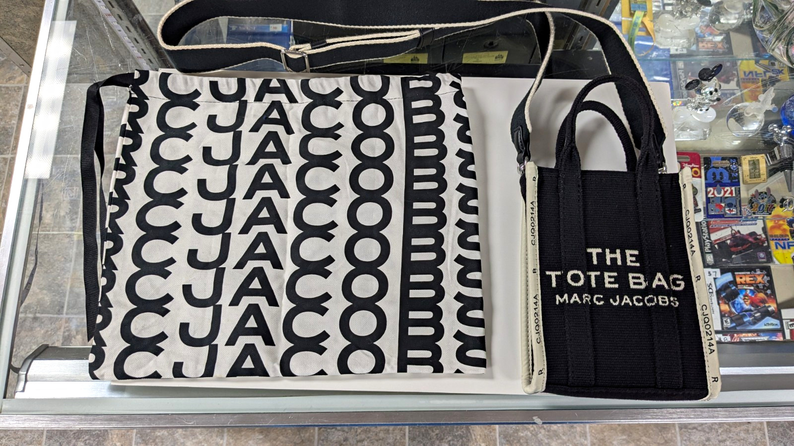 Marc Jacobs Mini Tote Black/Beige Zip Logo w/ Detachable Adjustable Strap