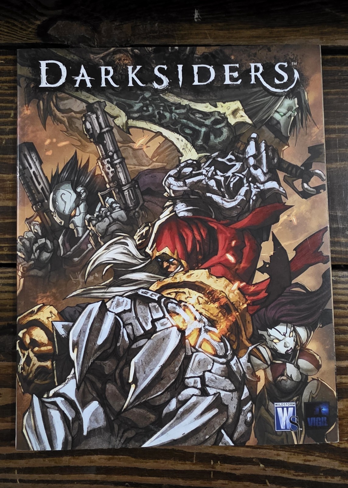 DARKSIDERS Limited Graphic Novel Art Book/Comic-POSTER Still Attached -2009 DARKSIDERS Limited Graphic Novel Art Book/Comic-POSTER Still Attached -2009