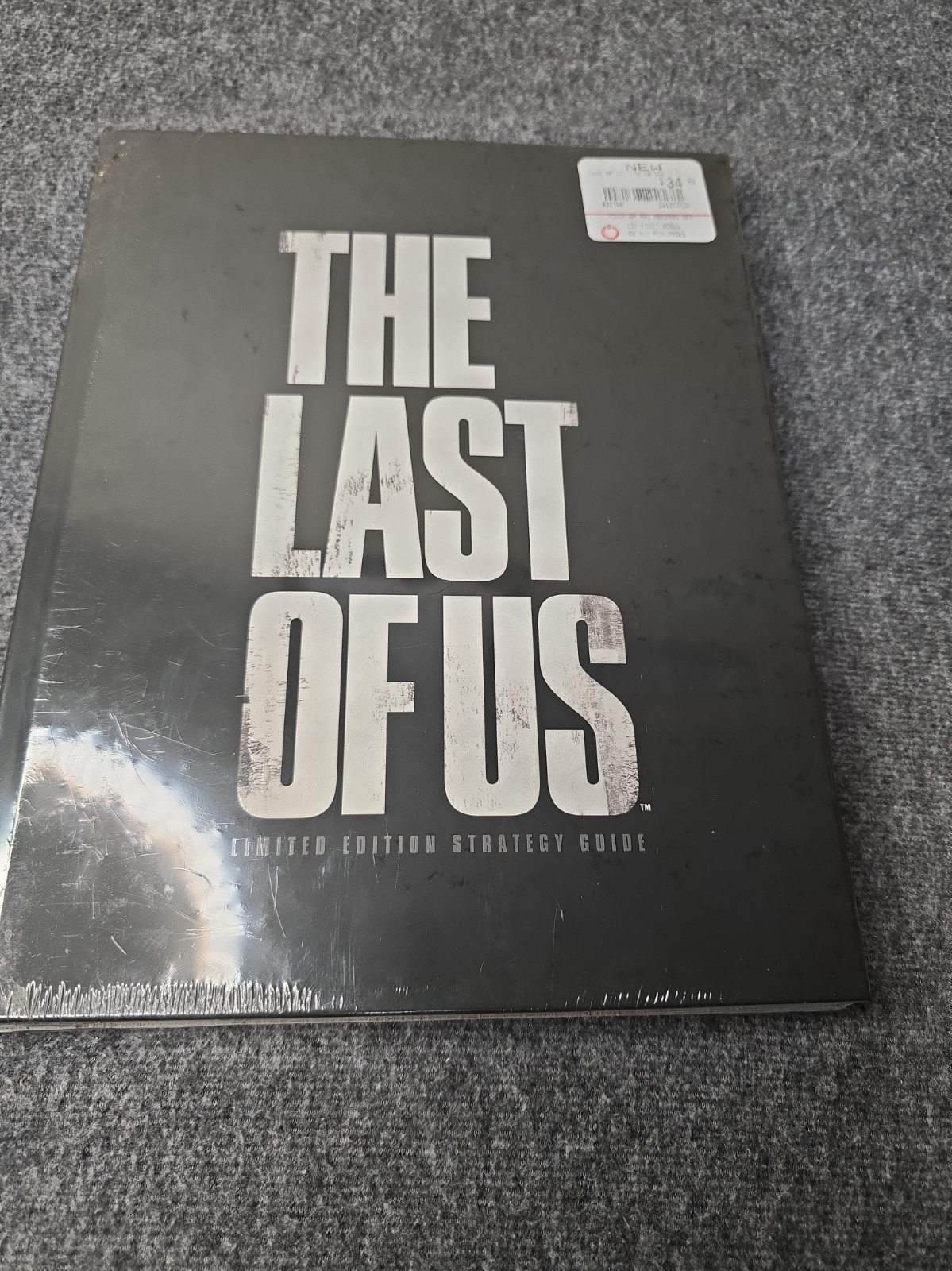 The Last of Us Limited Edition Strategy Guide w/ Firefly Keychain 2013 Hardcover
