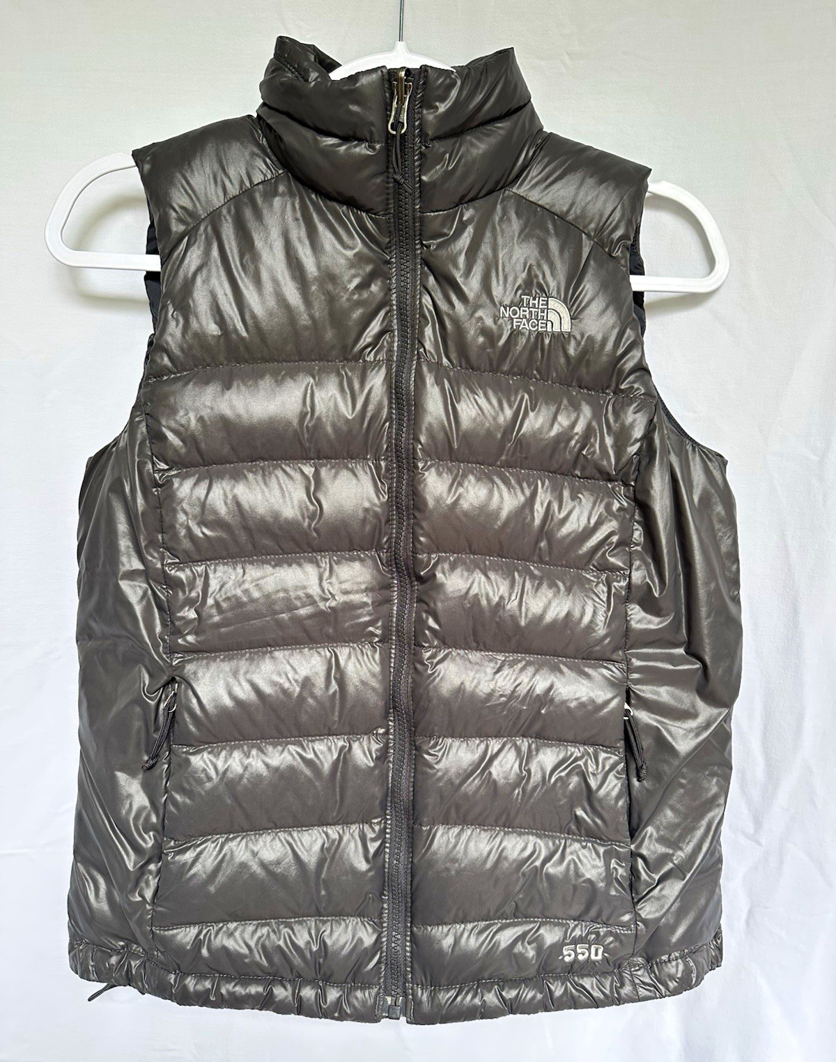 The North Face Womens Down Puffer Vest Full Zip Zipped Pockets Gray Sz S The North Face Womens Down Puffer Vest Full Zip Zipped Pockets Gray Sz S