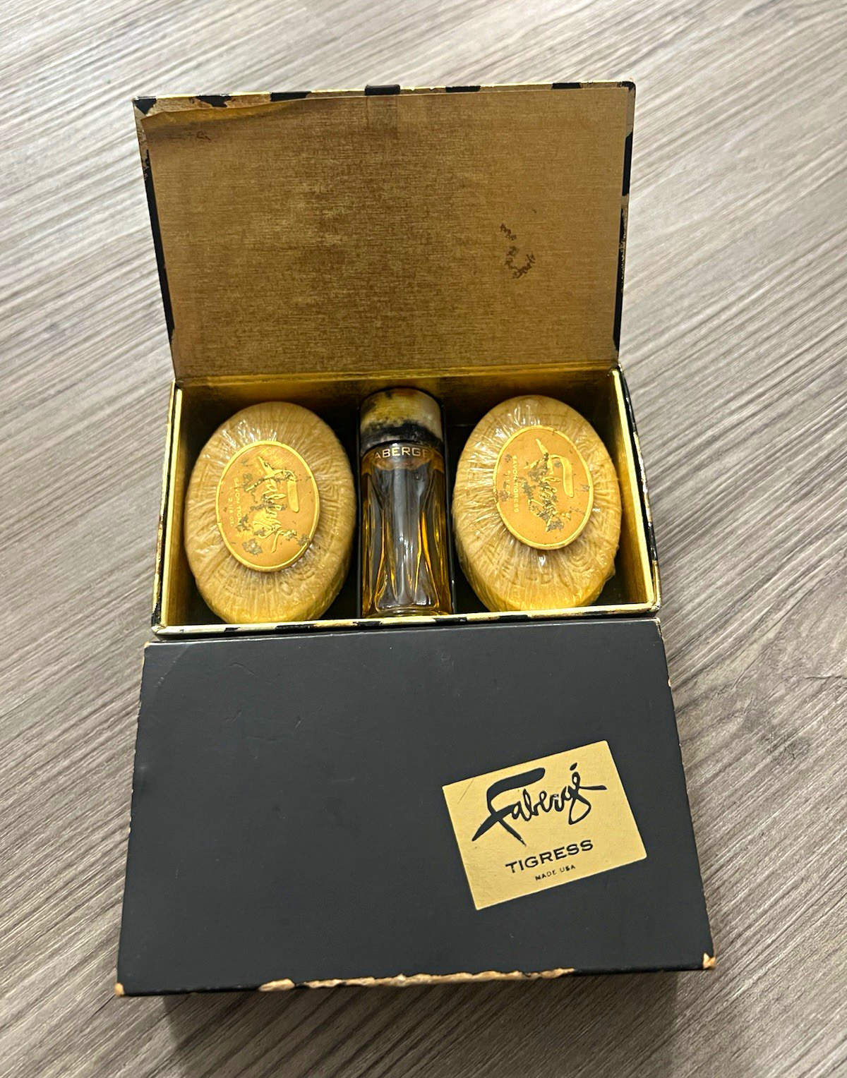 Vintage Faberge Tigress Debutette Gift Set Cologne Perfume 2 Soaps Box 1960s