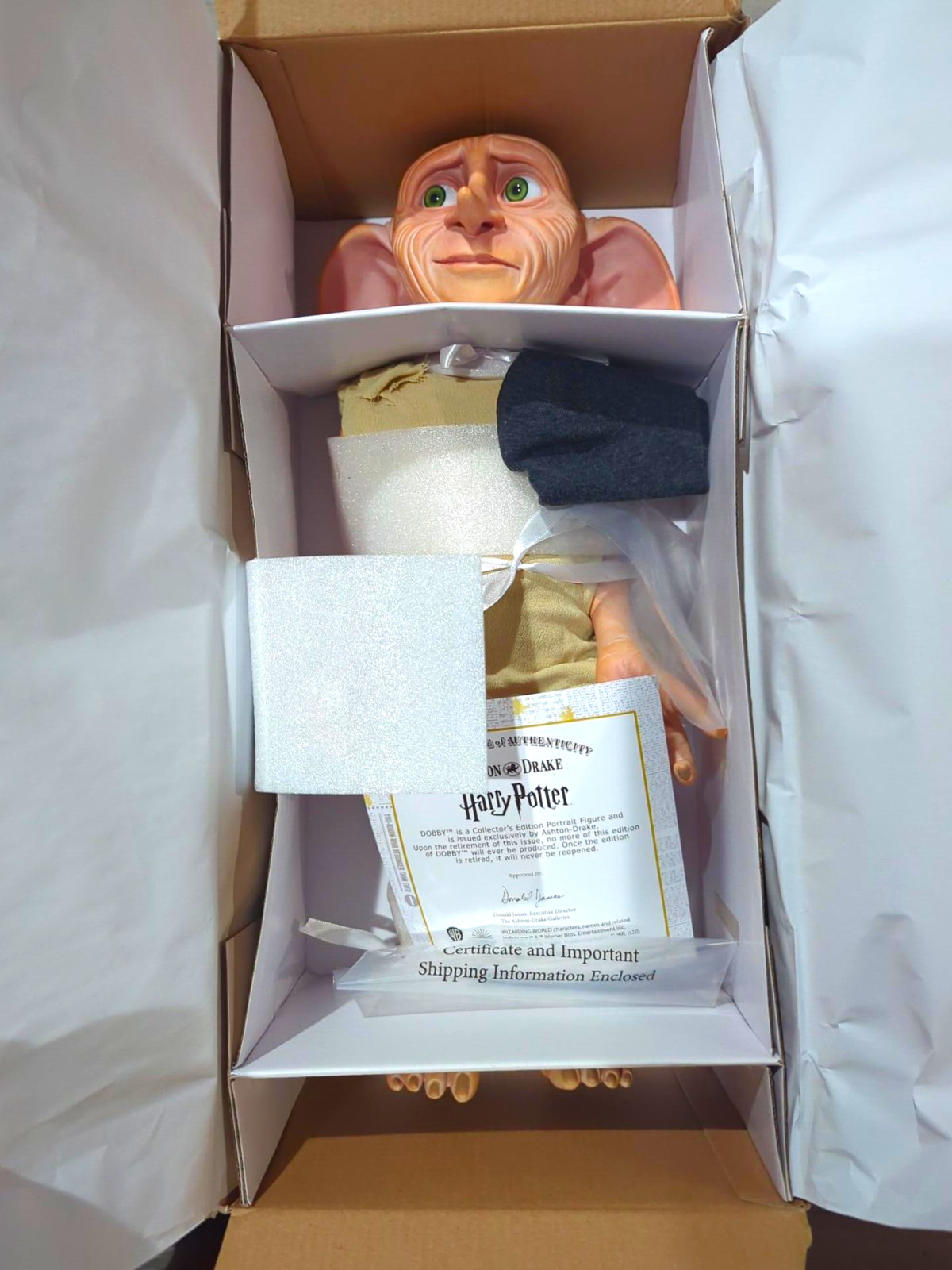 Ashton-Drake Harry Potter Dobby. Complete With Certificate, Box And Shipping Box Ashton-Drake Harry Potter Dobby. Complete With Certificate, Box And Shipping Box