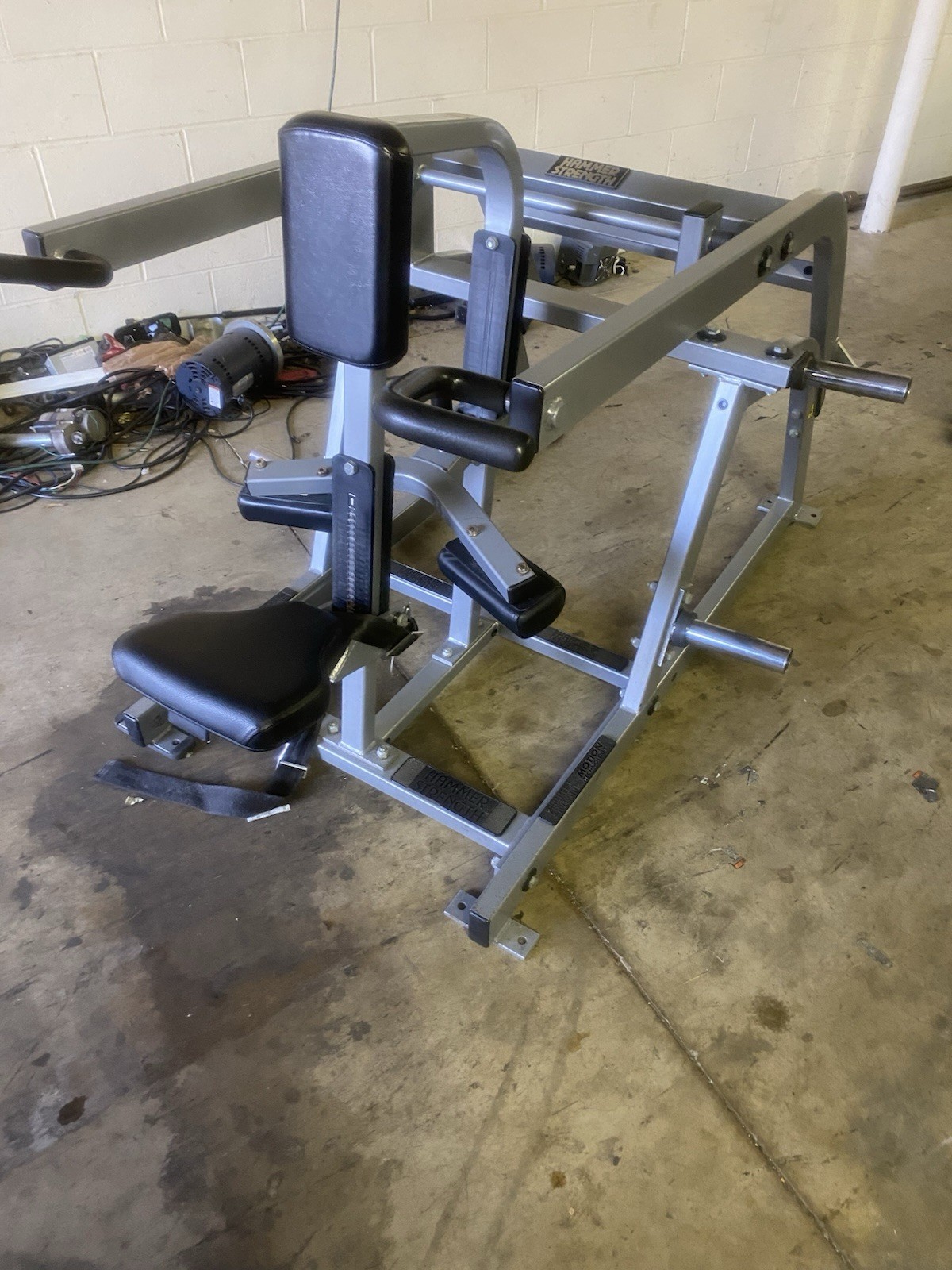 Hammer Strength Seated Dip Machine