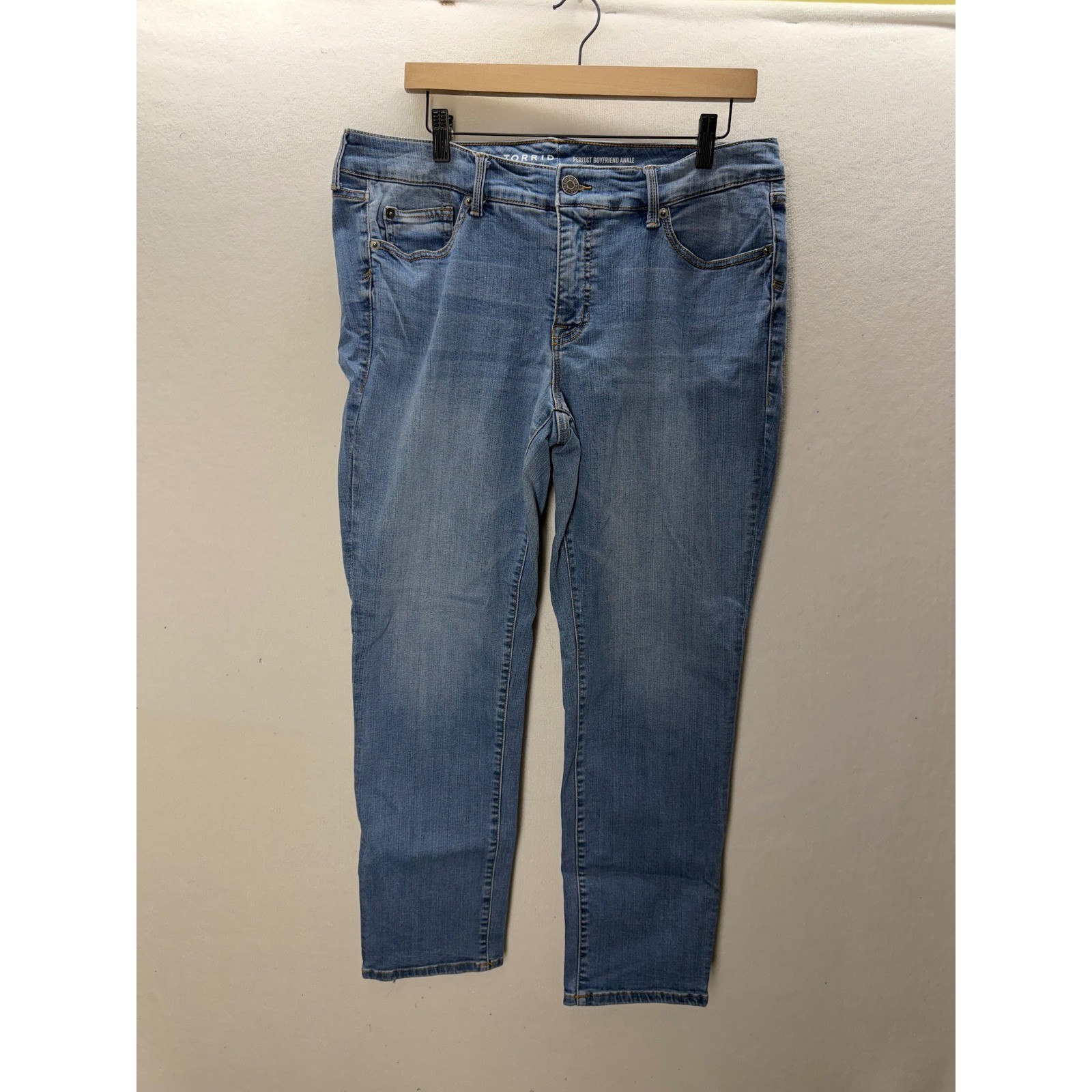 Torrid Perfect Boyfriend Ankle Jeans Womens 12R Blue Premium Stretch 3567 Torrid Perfect Boyfriend Ankle Jeans Womens 12R Blue Premium Stretch 3567