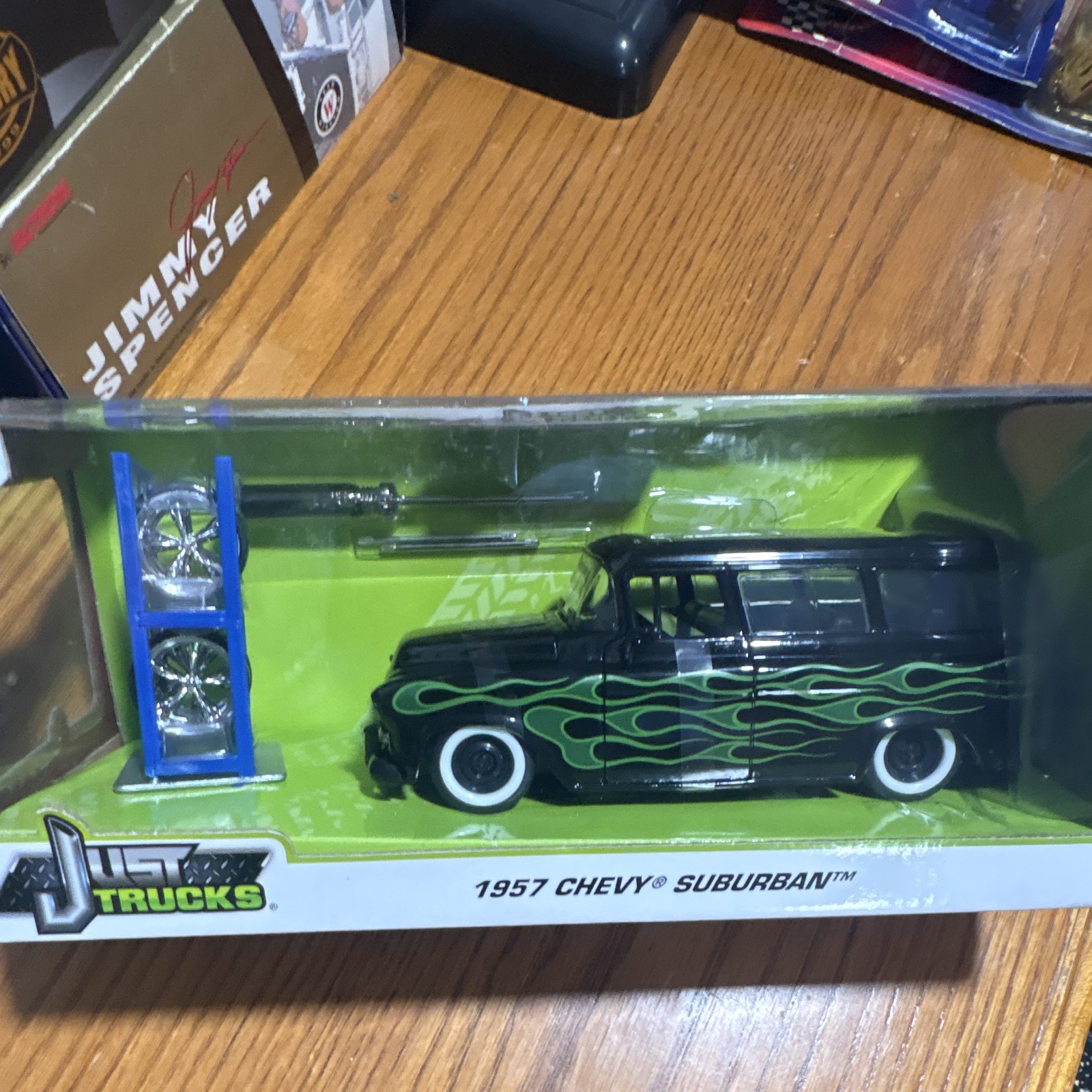 Jada Just Trucks Wave 24 1957 Chevy Surburban Jada Just Trucks Wave 24 1957 Chevy Surburban