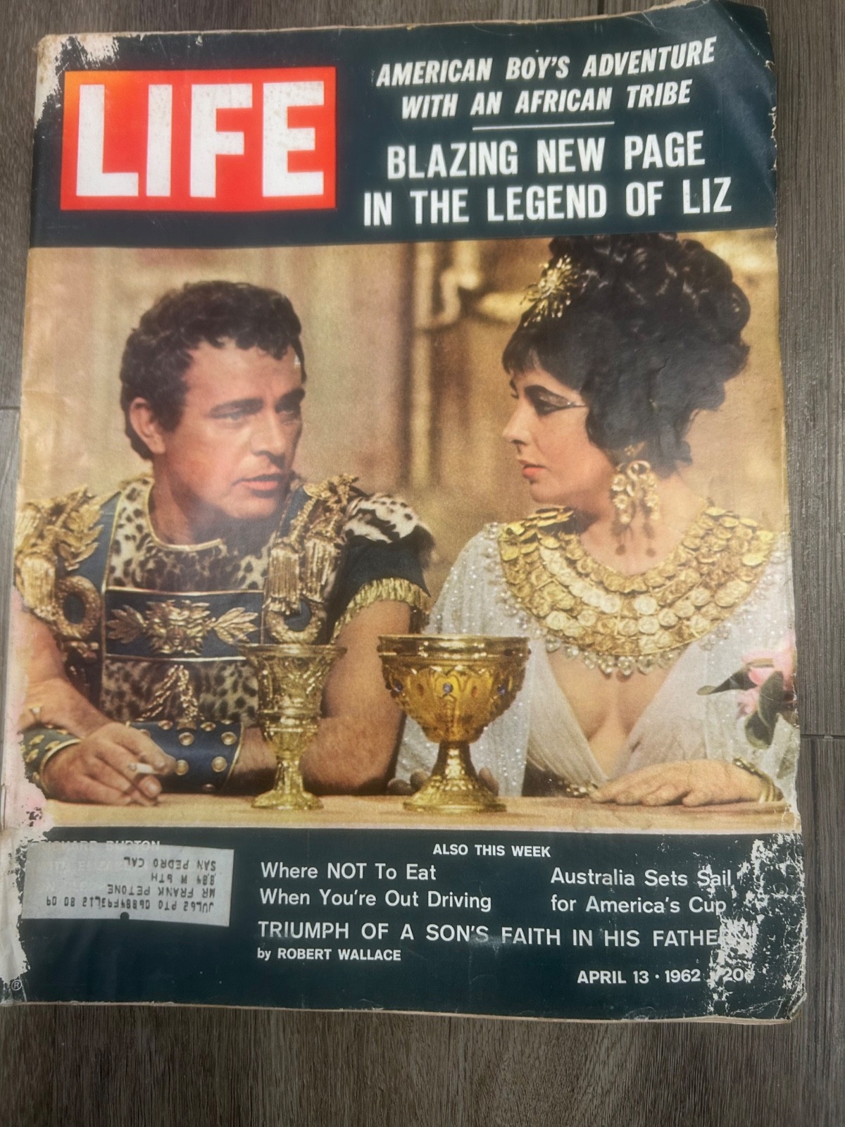 Life magazine, April 13, 1962 Elizabeth Taylor, Richard Burton good condition Life magazine, April 13, 1962 Elizabeth Taylor, Richard Burton good condition
