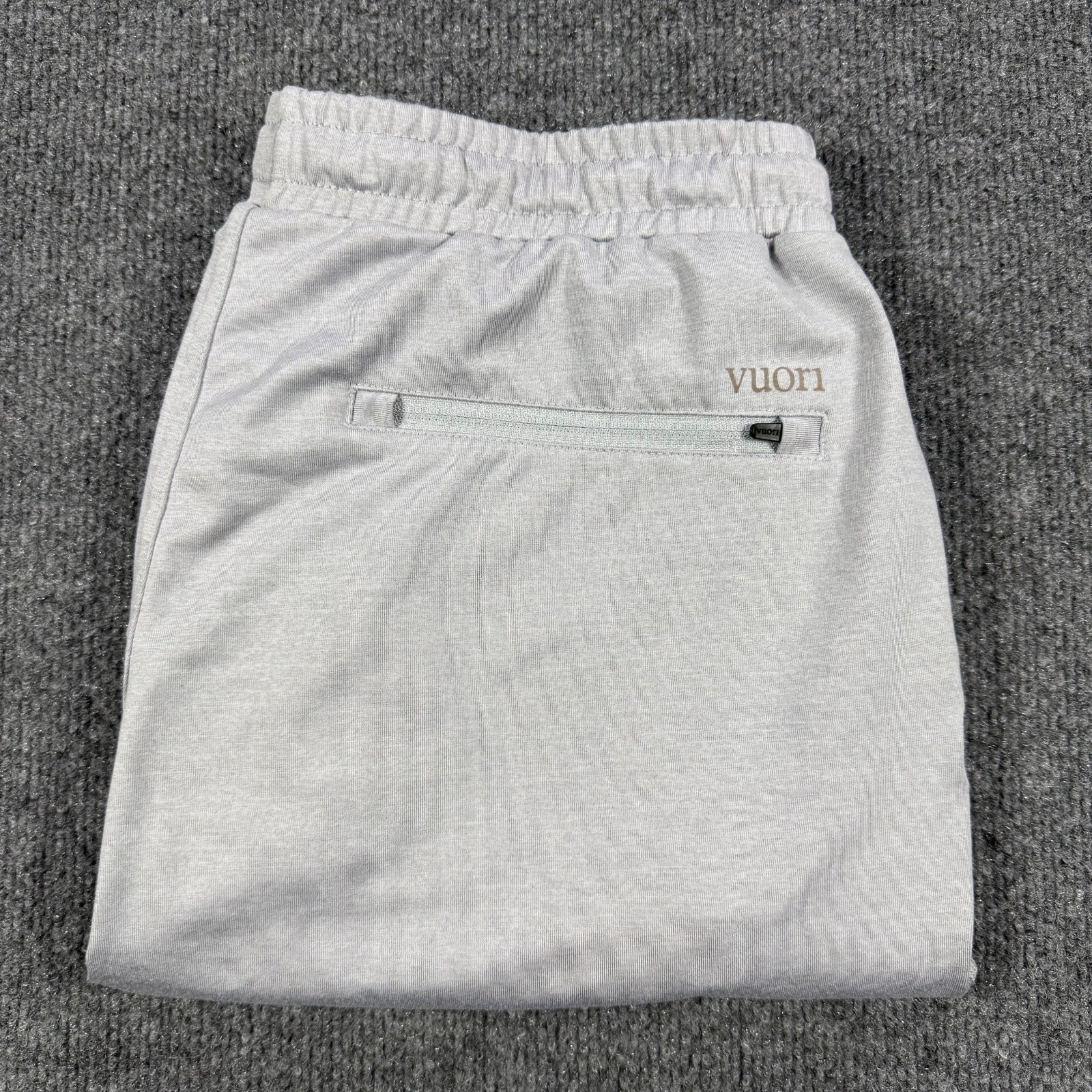 Vuori ( Light Grey ) Sunday Performance Athletic Shorts Mens Medium Vuori ( Light Grey ) Sunday Performance Athletic Shorts Mens Medium