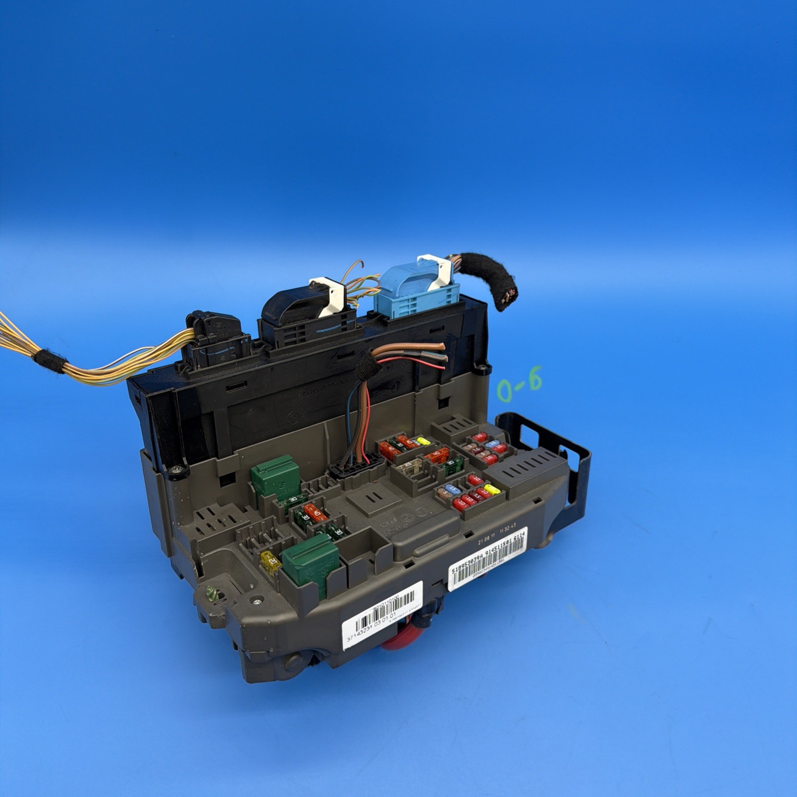 08-14 BMW E70 X5 E71 X6 N63B44 Power Distribution Cabin Relay Fuse Box OEM