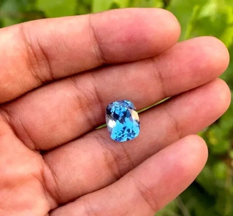 Natural Cushion Cut Certified 7.72Ct Santa Maria Blue Aquamarine Loose Gemstone
