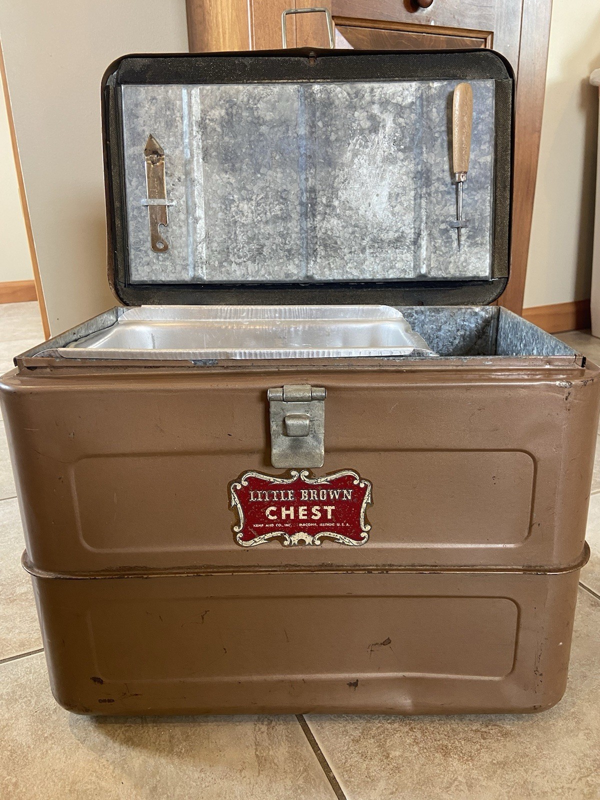 1950’s Little Brown Chest Ice Box Cooler Vintage With Alum. Tray & Accessories 1950’s Little Brown Chest Ice Box Cooler Vintage With Alum. Tray & Accessories