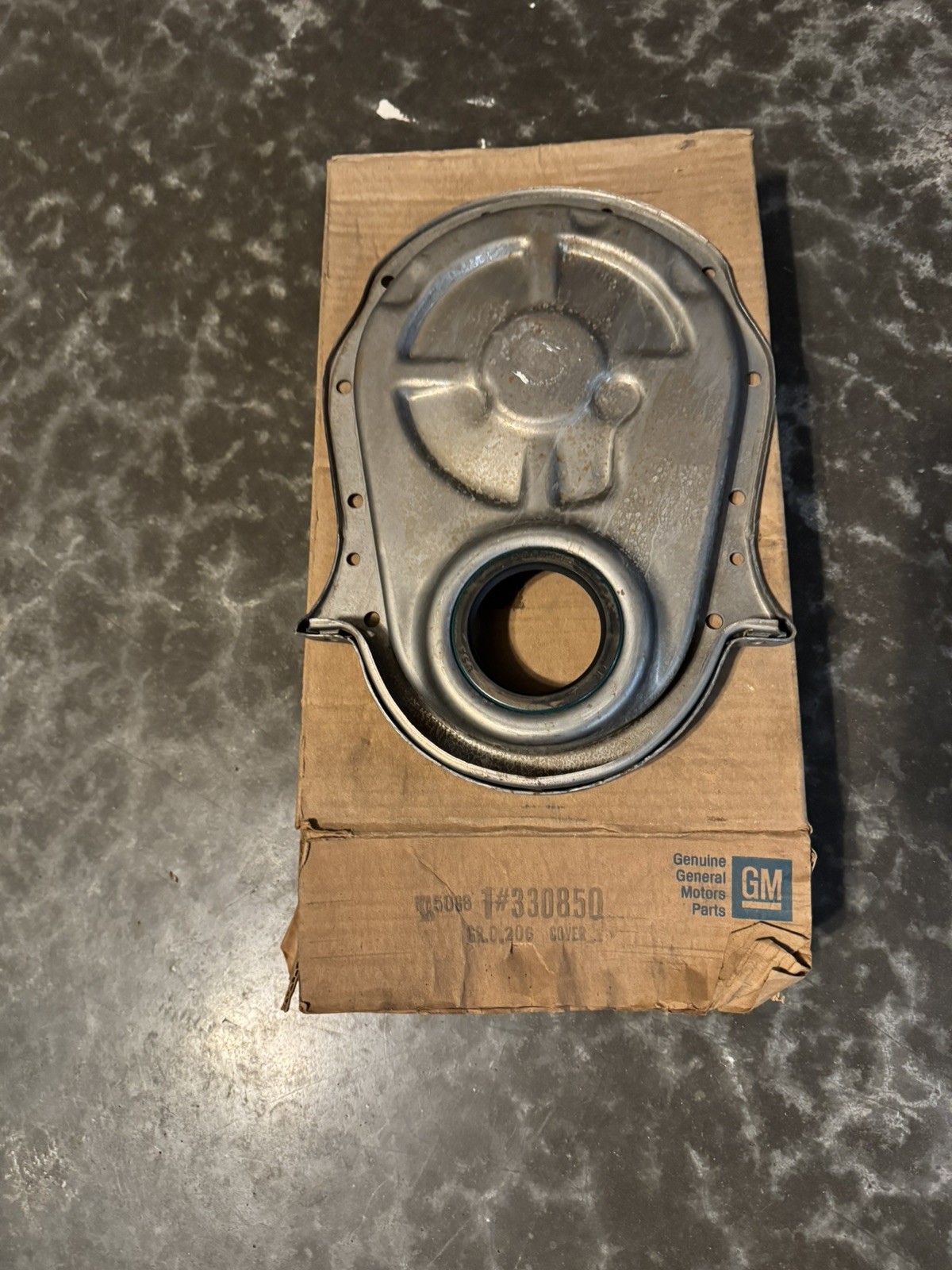 NOS Chevrolet Timing Chain Cover 396 427 1969-74 8” Balancer GM 330850 NOS Chevrolet Timing Chain Cover 396 427 1969-74 8” Balancer GM 330850