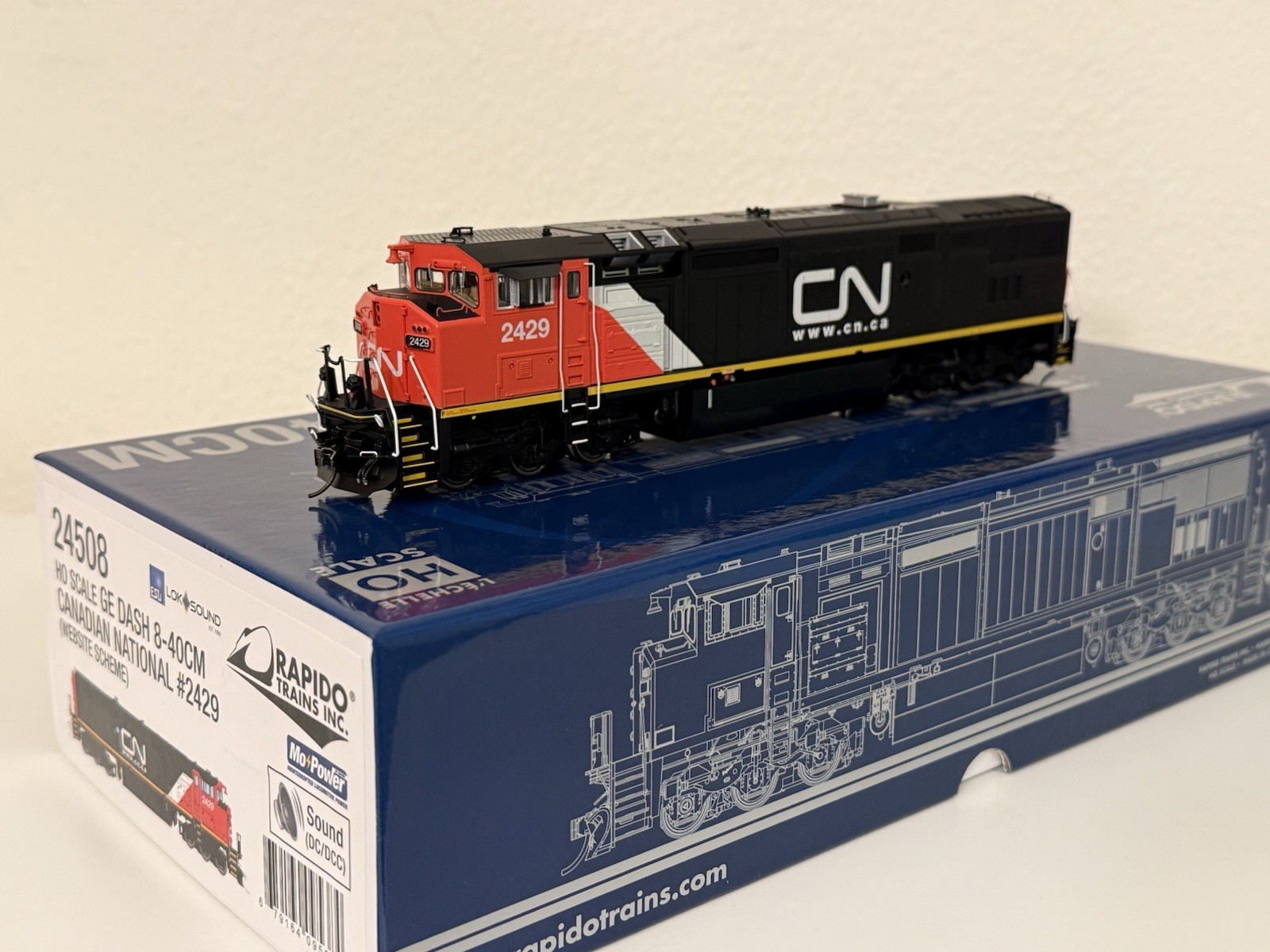 Rapido Canadian National CN Dash 8-40CM #2429 “Website” DCC & ESU Sound HO Scale Rapido Canadian National CN Dash 8-40CM #2429 “Website” DCC & ESU Sound HO Scale