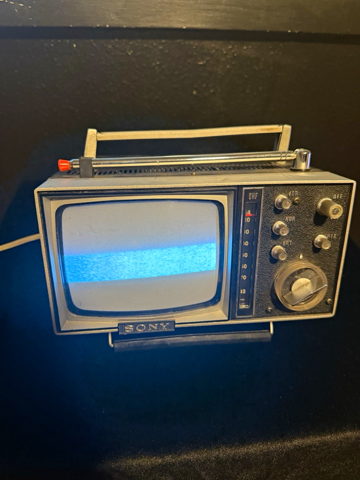 Sony 5-303 Portable Transistor Television with Carry Handle & Antenna