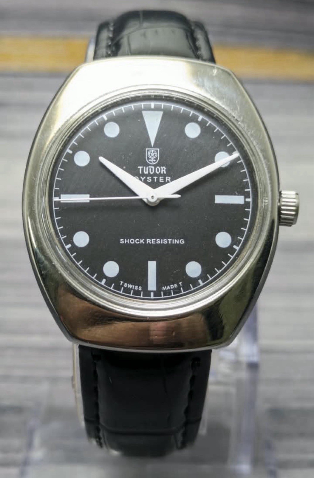 Vintage Tudor Oyster 17 Jewels Manual Winding Swiss Made Men’s Watch Black Dial Vintage Tudor Oyster 17 Jewels Manual Winding Swiss Made Men’s Watch Black Dial