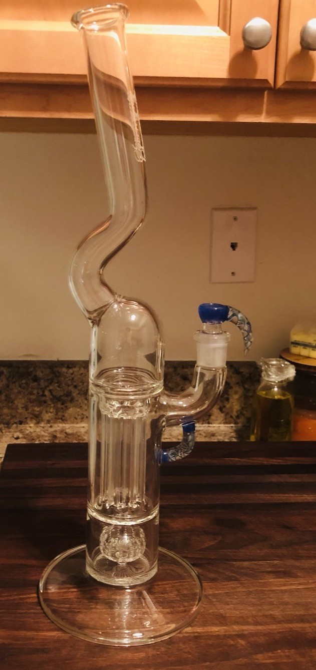 Rare Sovereignty Glass Steve. C preproduction Pillar in Blue Cheese w/ slide Rare Sovereignty Glass Steve. C preproduction Pillar in Blue Cheese w/ slide