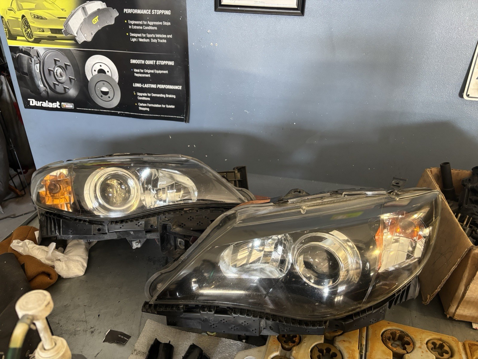 2008 -2014 Subaru Impreza Sti HID Head Lights Left Right Pair 2008 -2014 Subaru Impreza Sti HID Head Lights Left Right Pair