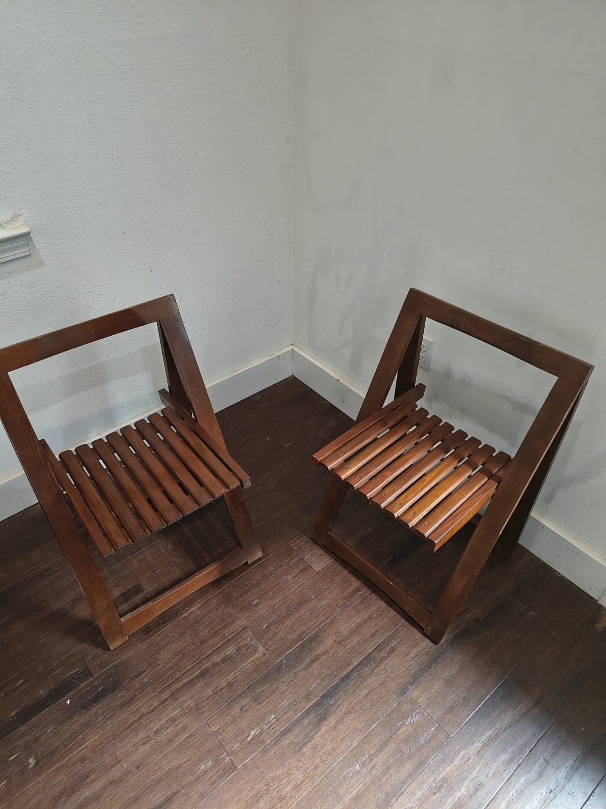 2 Mid Century Modern Romanian Folding Chairs MCM (Chairs Only) 2 Chairs