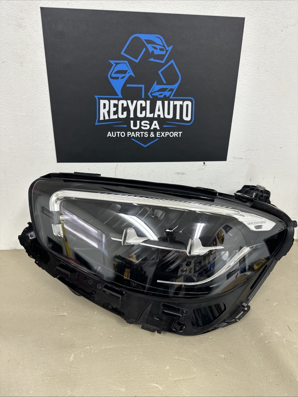 2021-2023 MERCEDES BENZ E Class E300 LEFT HEADLIGHT LED OEM A2139064910 #240 2021-2023 MERCEDES BENZ E Class E300 LEFT HEADLIGHT LED OEM A2139064910 #240