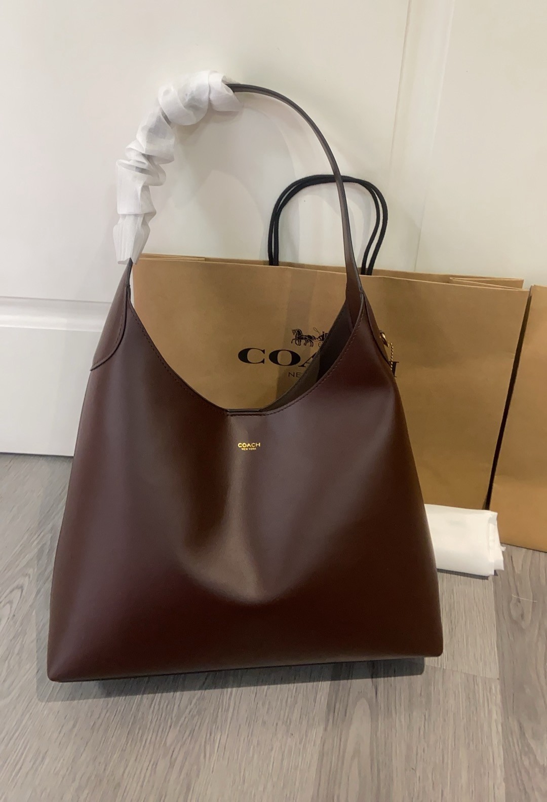 CCU00 NWT Brooklyn Shoulder Bag 34 Brass/Maple CCU00 NWT Brooklyn Shoulder Bag 34 Brass/Maple