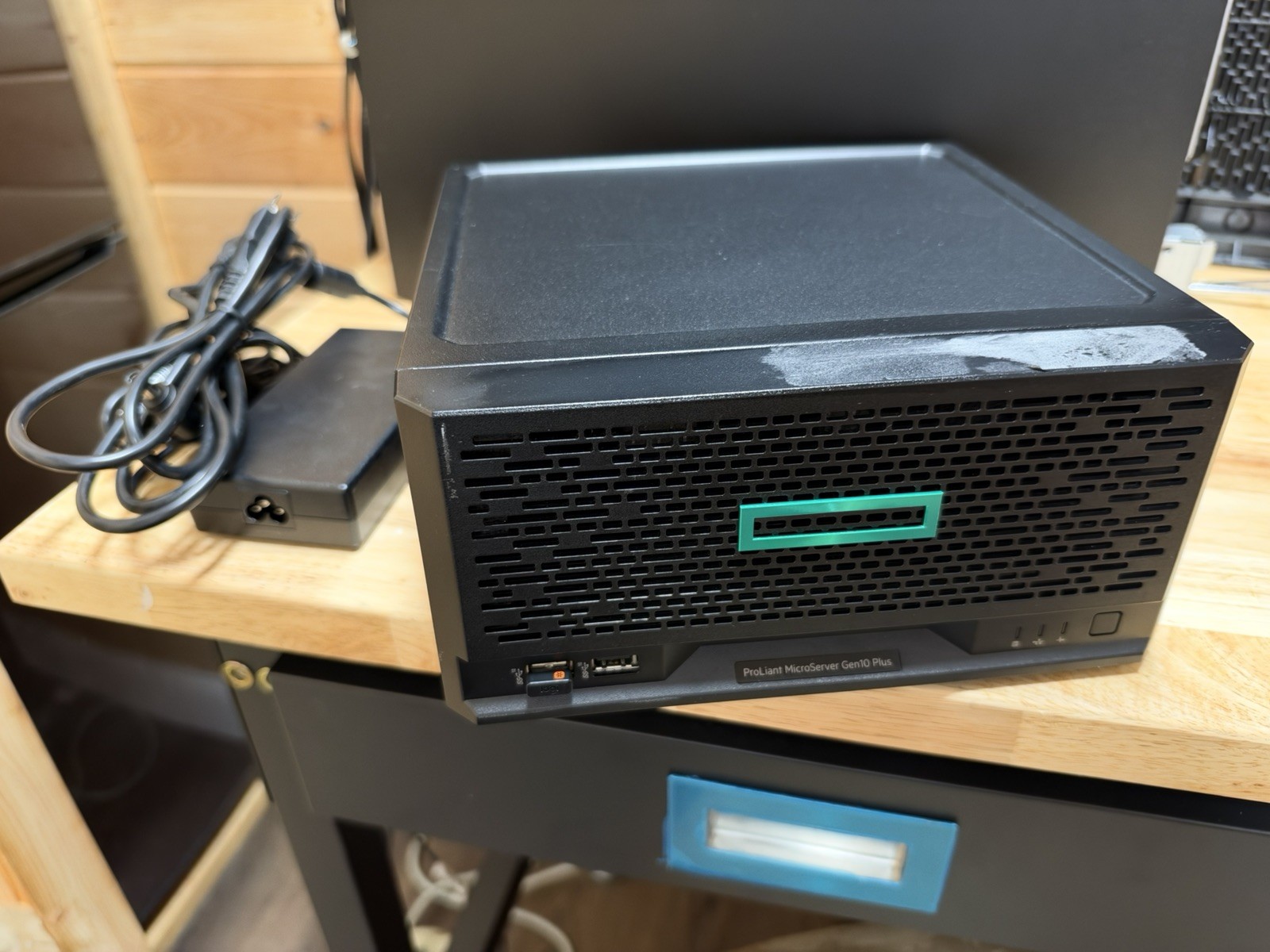 HPE ProLiant MicroServer Gen10 Plus | Xeon E-2224 | 32GB | 2x500SSD| 2x1TB HDD