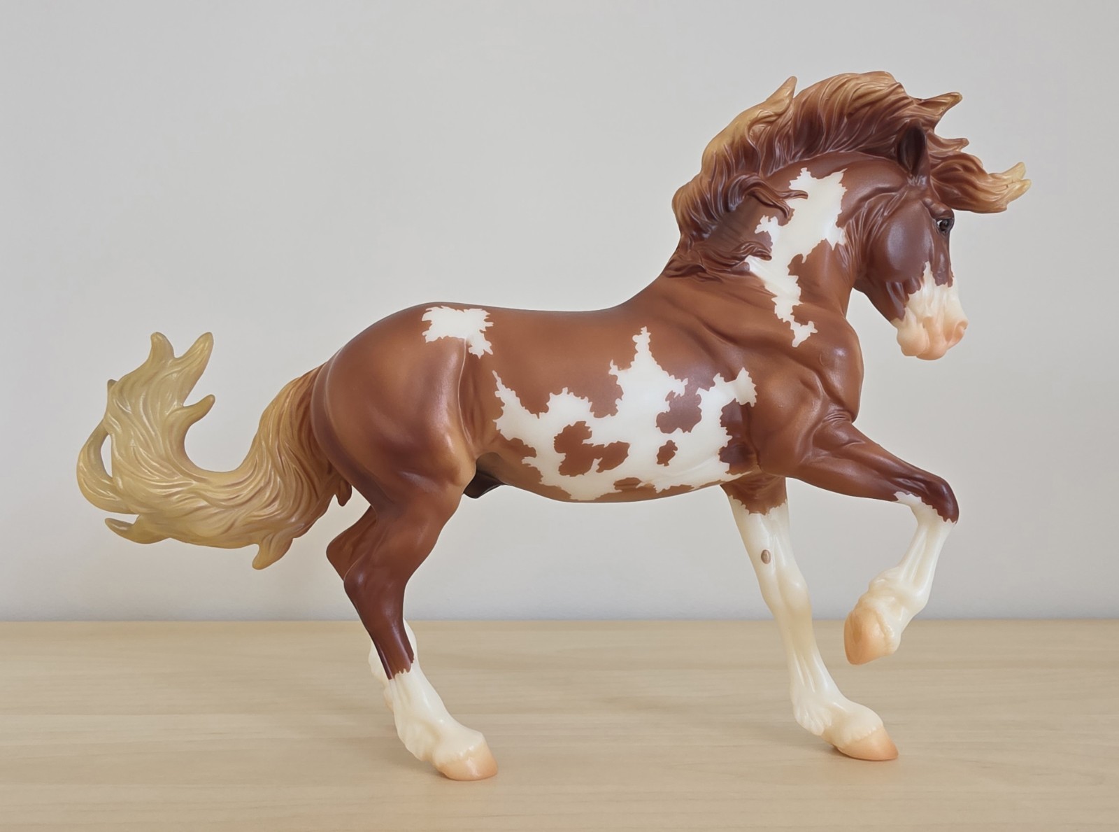 Breyer Traditional Model Horse MOJAVE #1871 Matte Chestnut Pinto Fireheart 2023 Breyer Traditional Model Horse MOJAVE #1871 Matte Chestnut Pinto Fireheart 2023