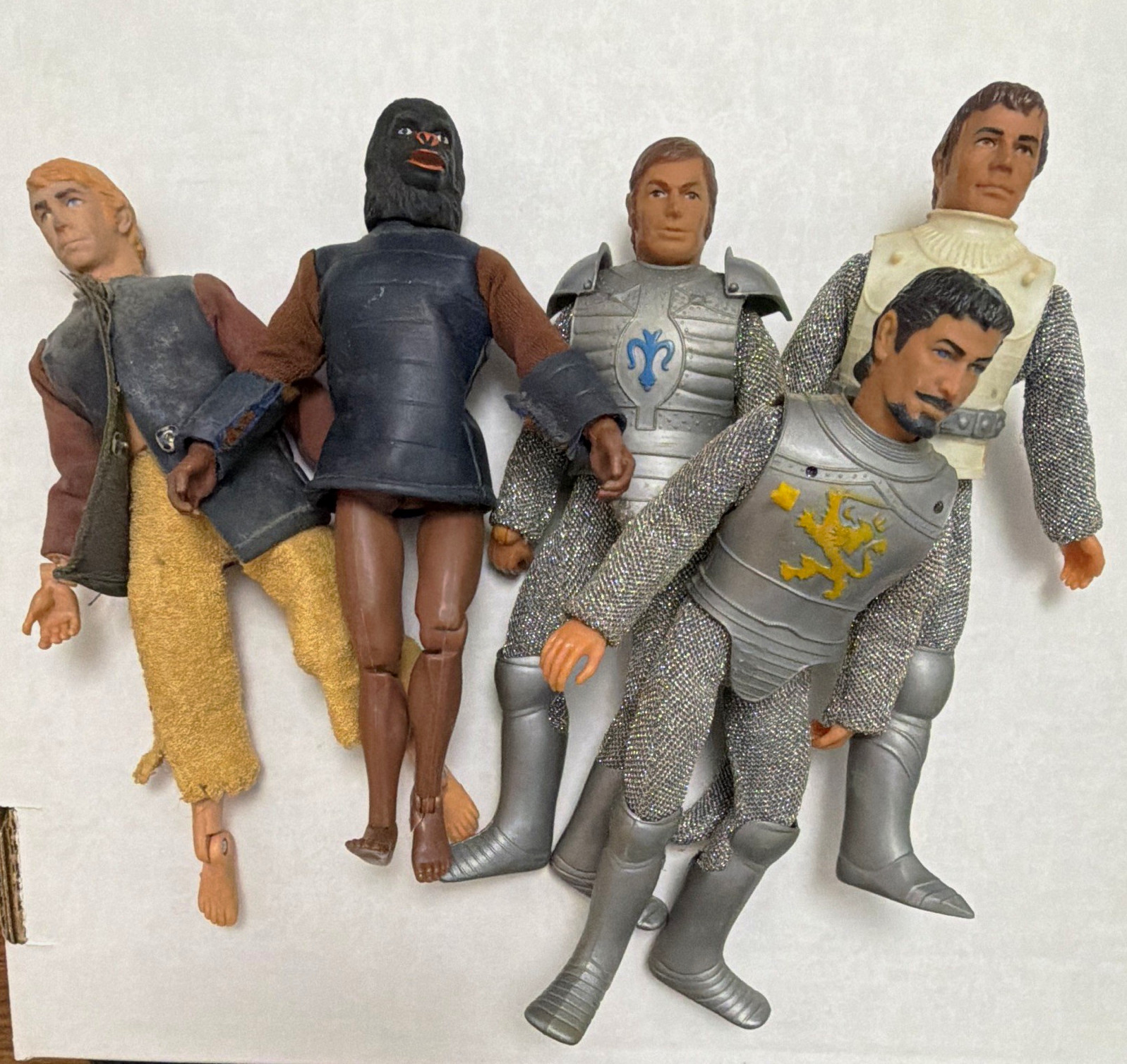 Vintage Lot of Actions Figures (Planet of the Apes / Knights) Used Unboxed Vintage Lot of Actions Figures (Planet of the Apes / Knights) Used Unboxed